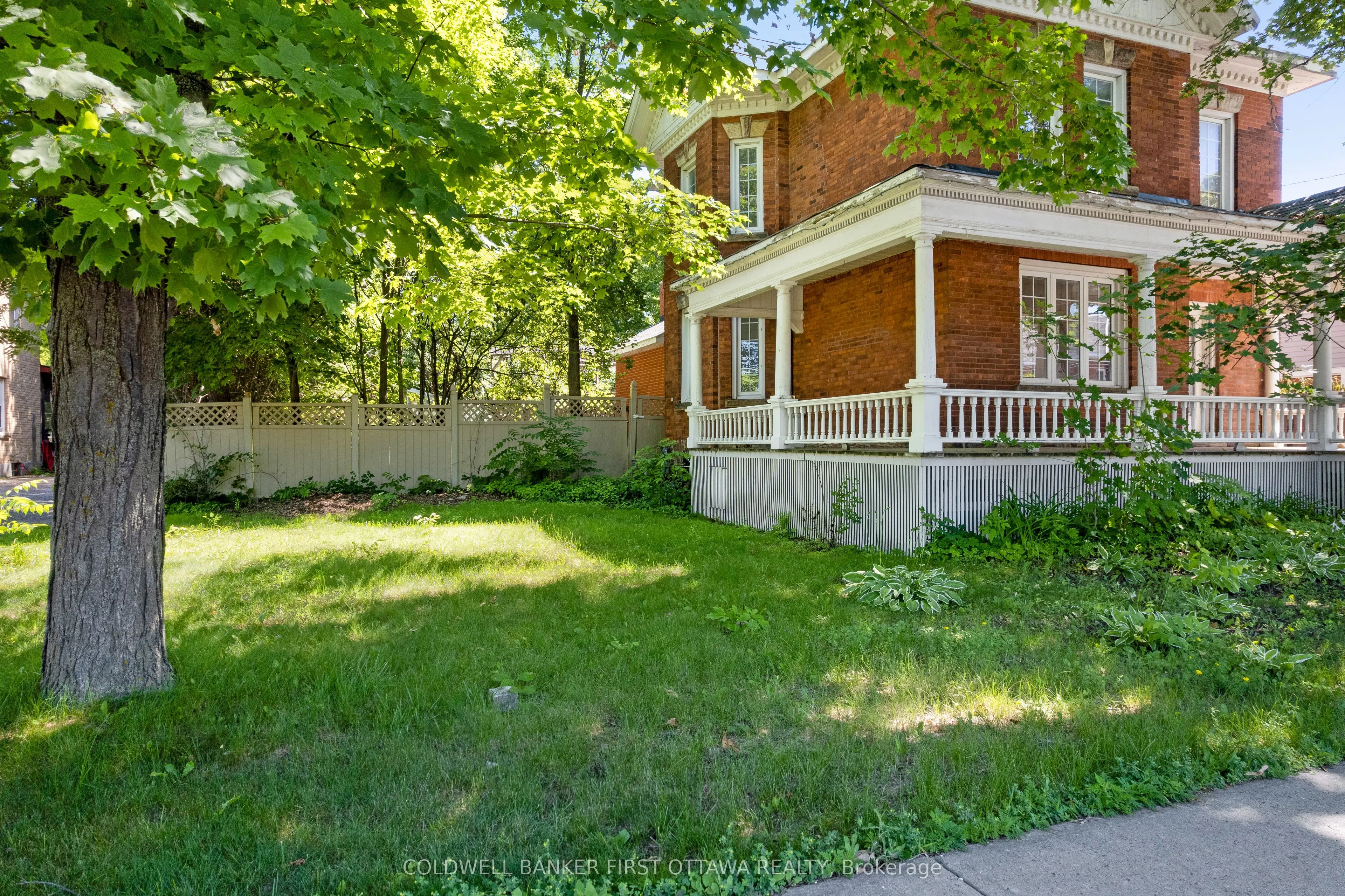69 Wilson Street W