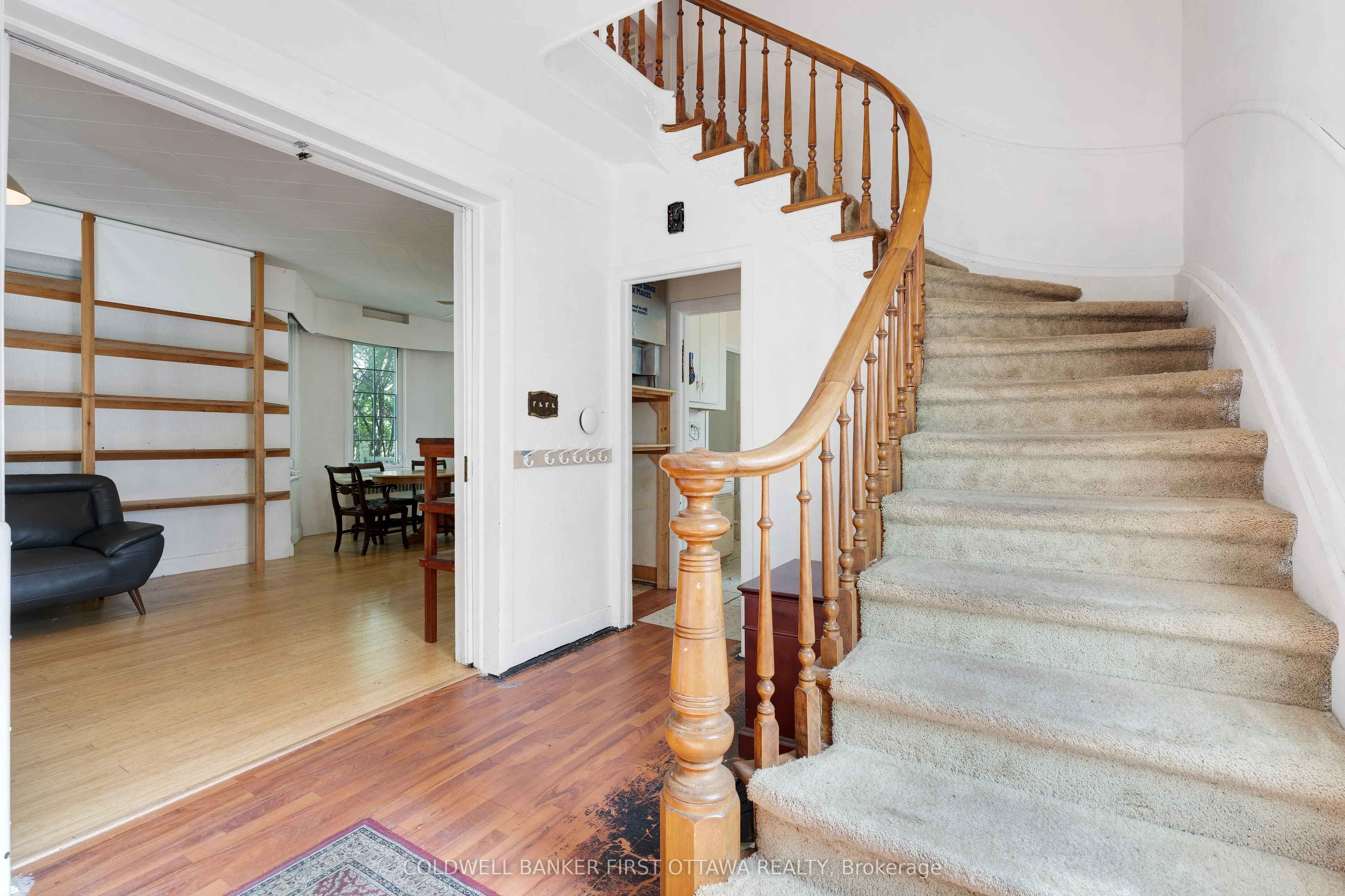 69 Wilson Street W