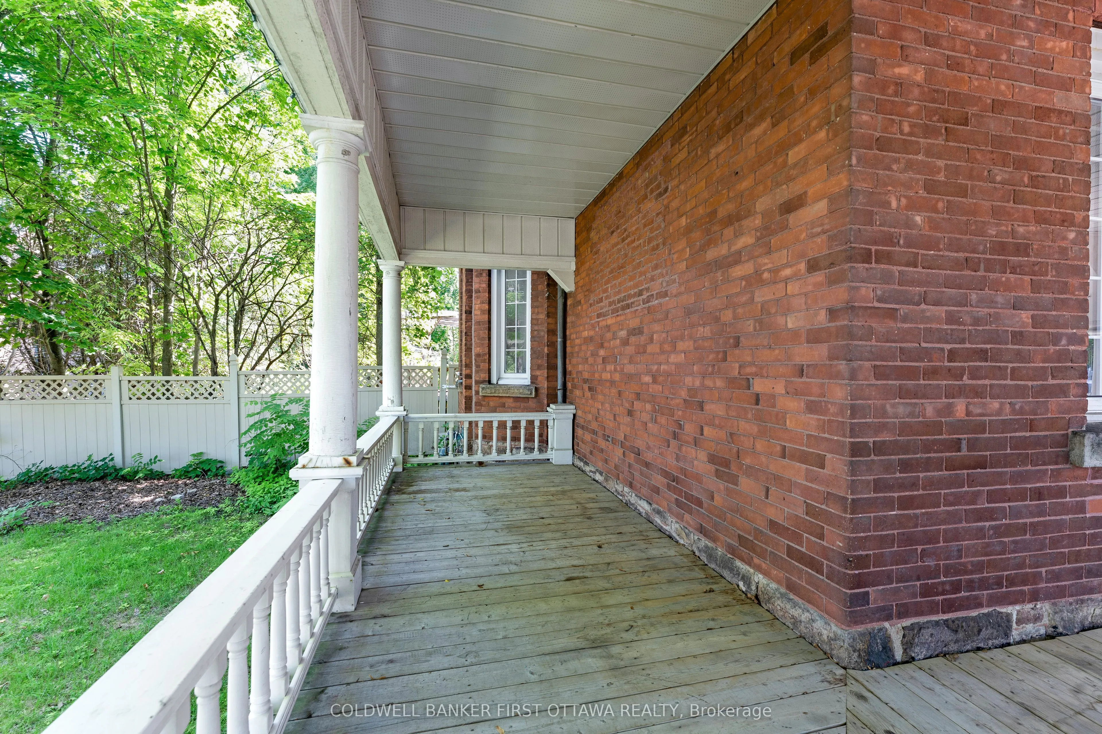 69 Wilson Street W