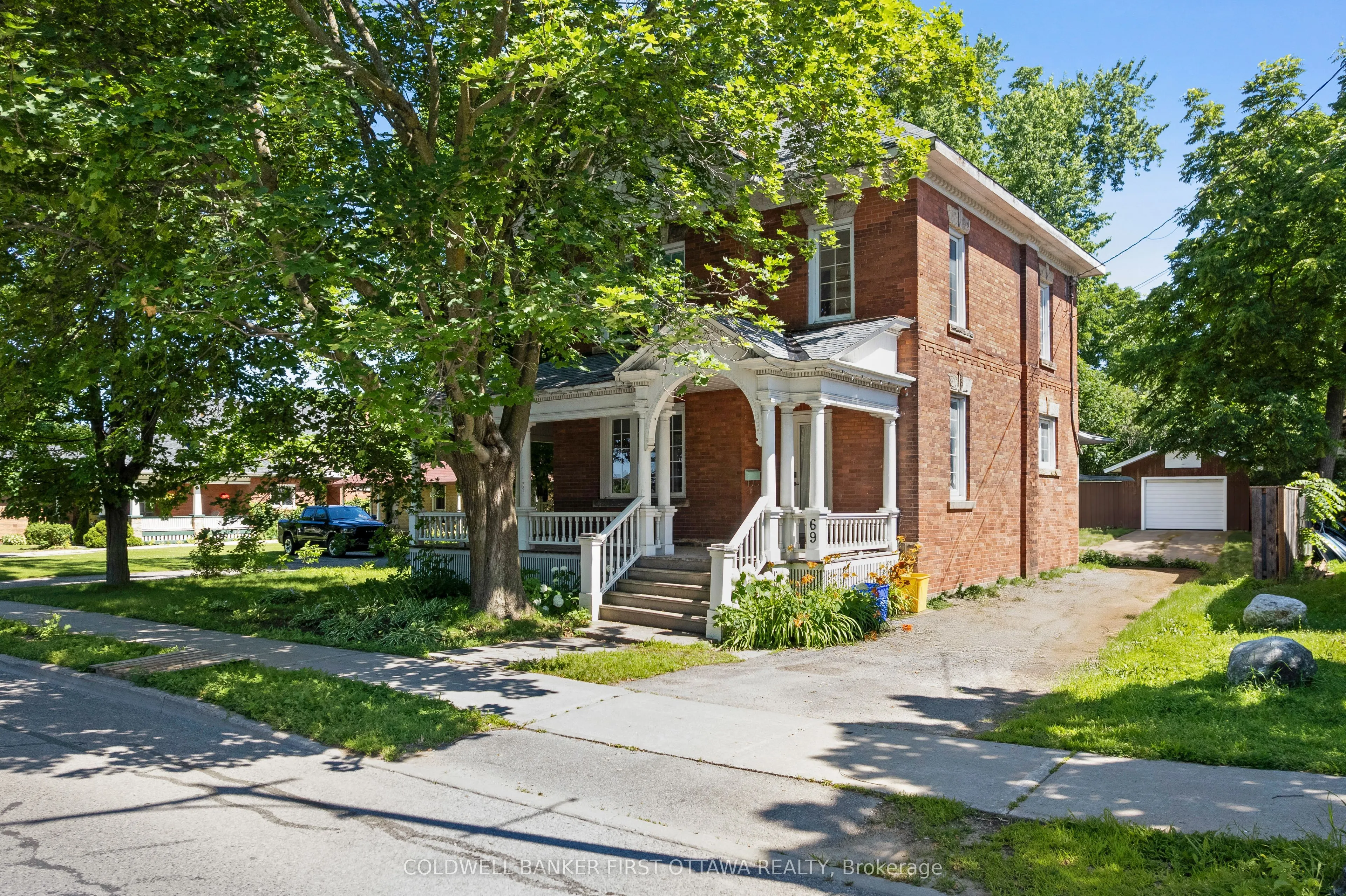 69 Wilson Street W