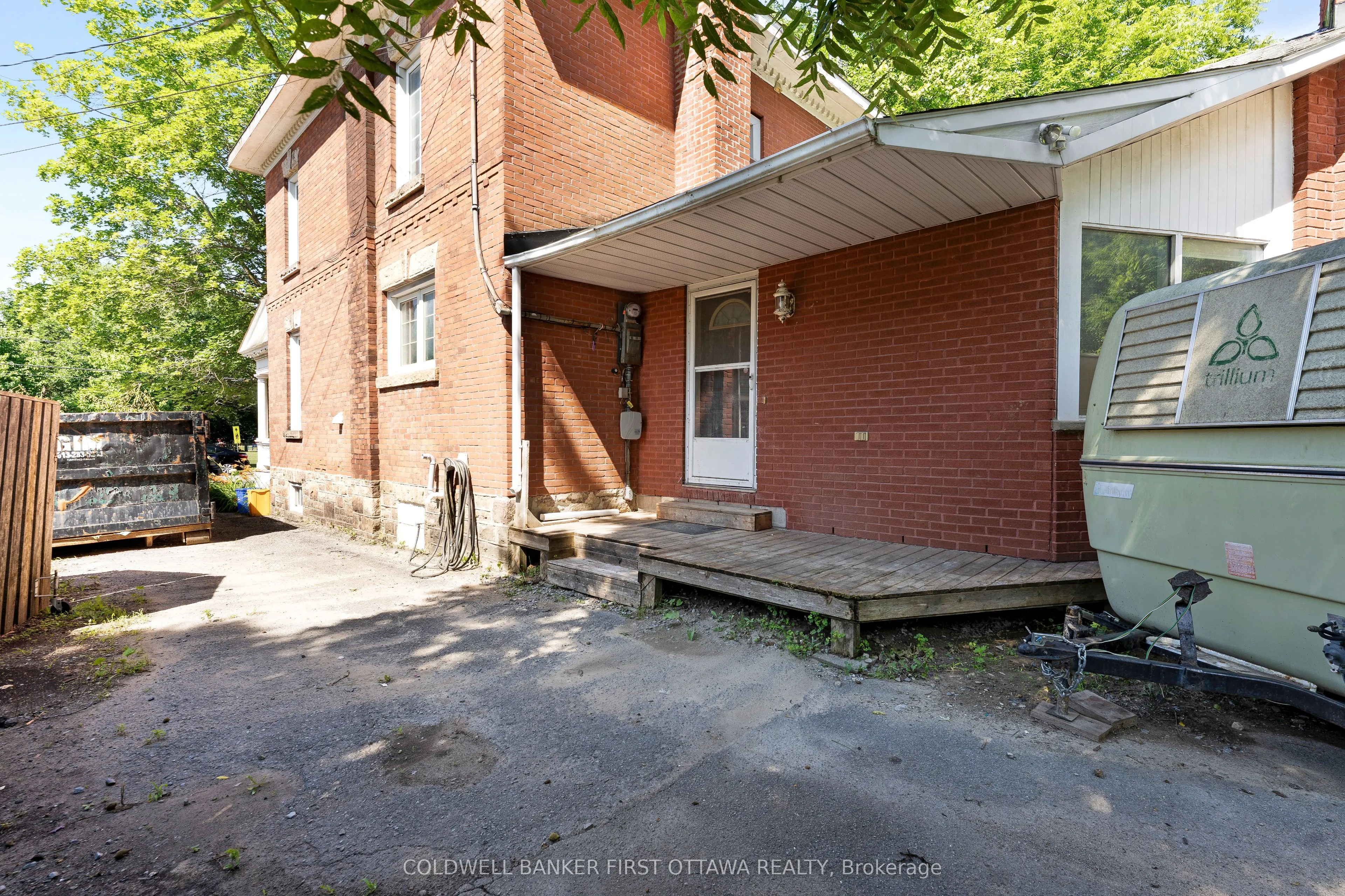 69 Wilson Street W