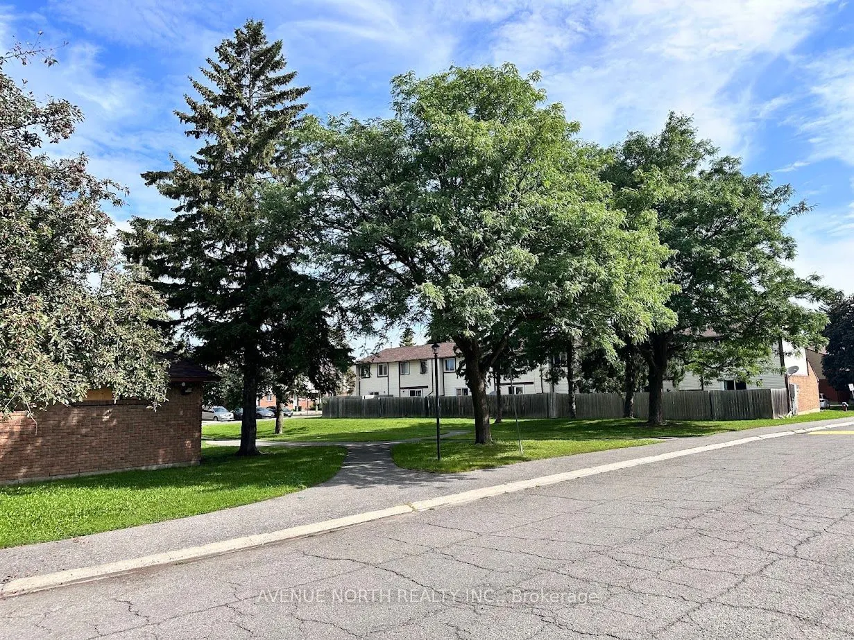 1352 Foxwell Street #92
