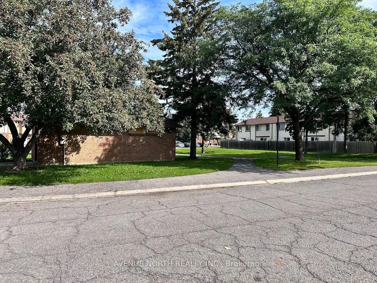1352 Foxwell Street #92