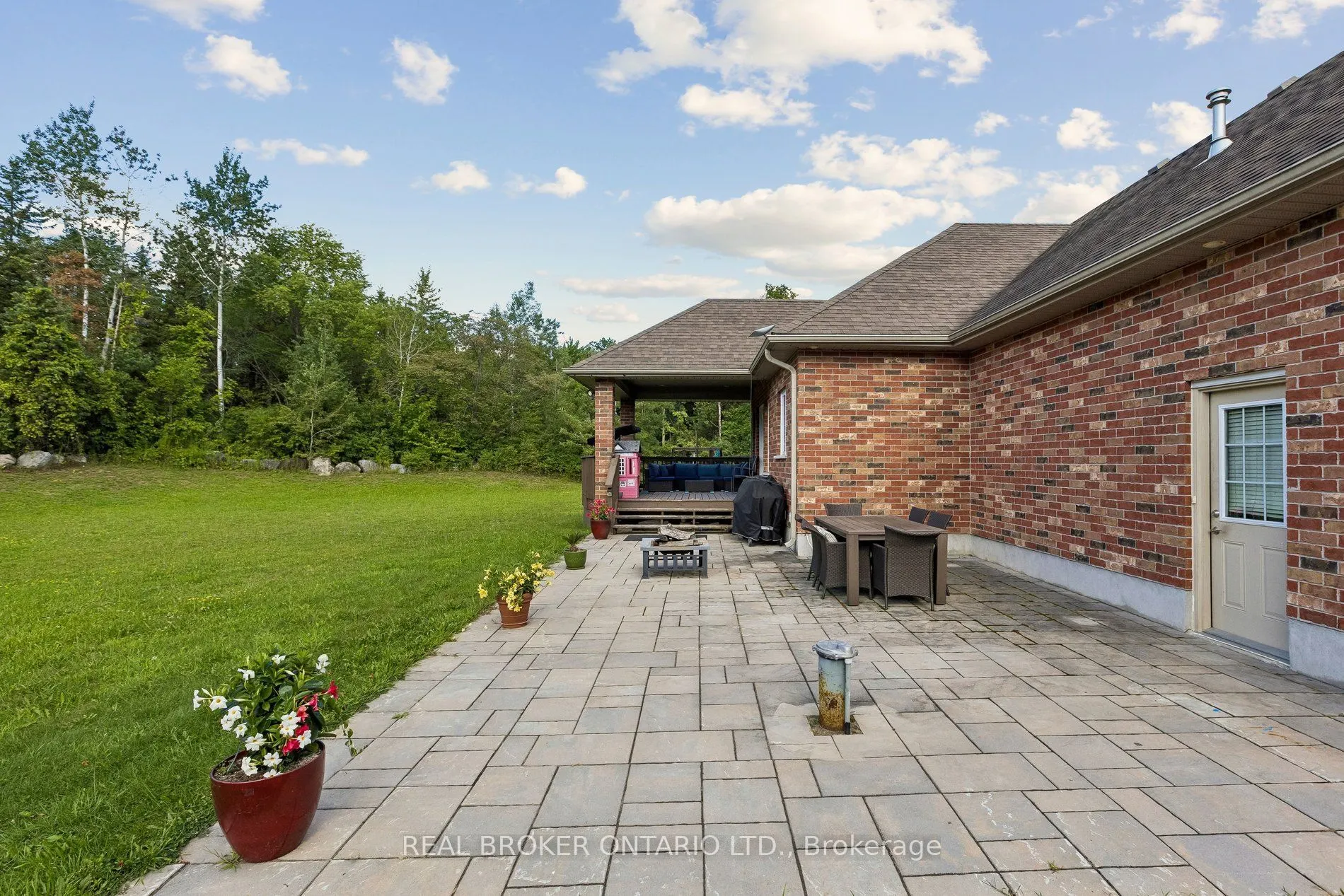 6956 Concession 4 Road