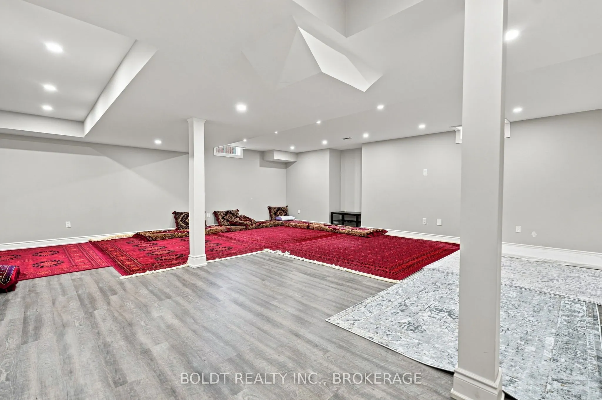 85 Homestead Way