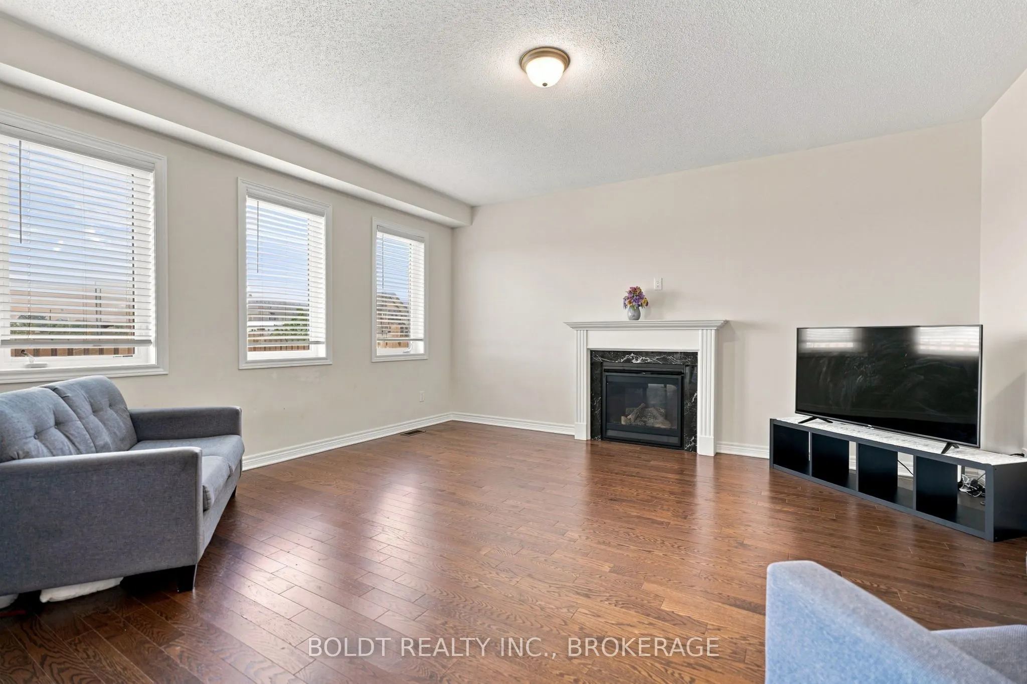 85 Homestead Way