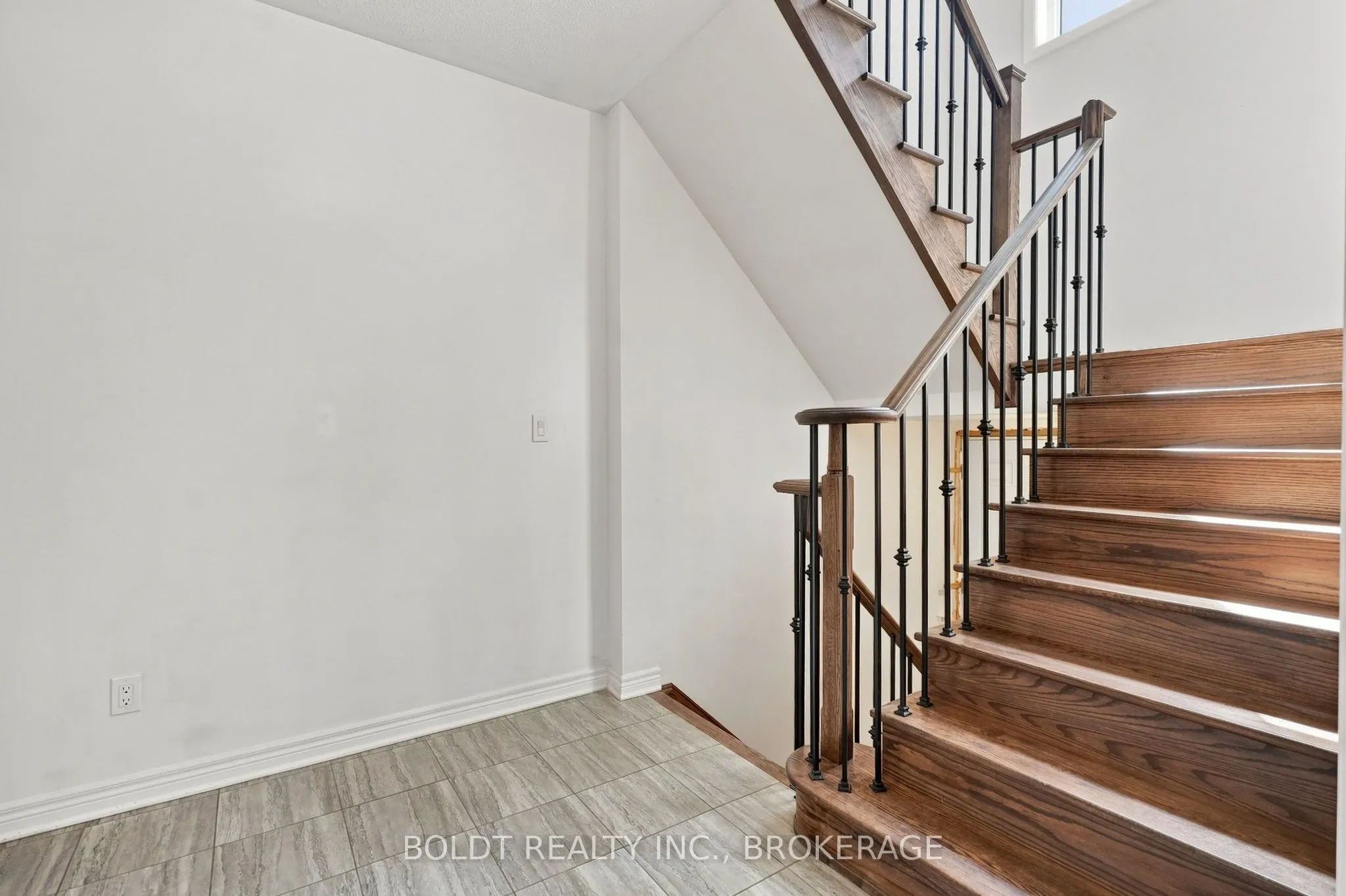 85 Homestead Way