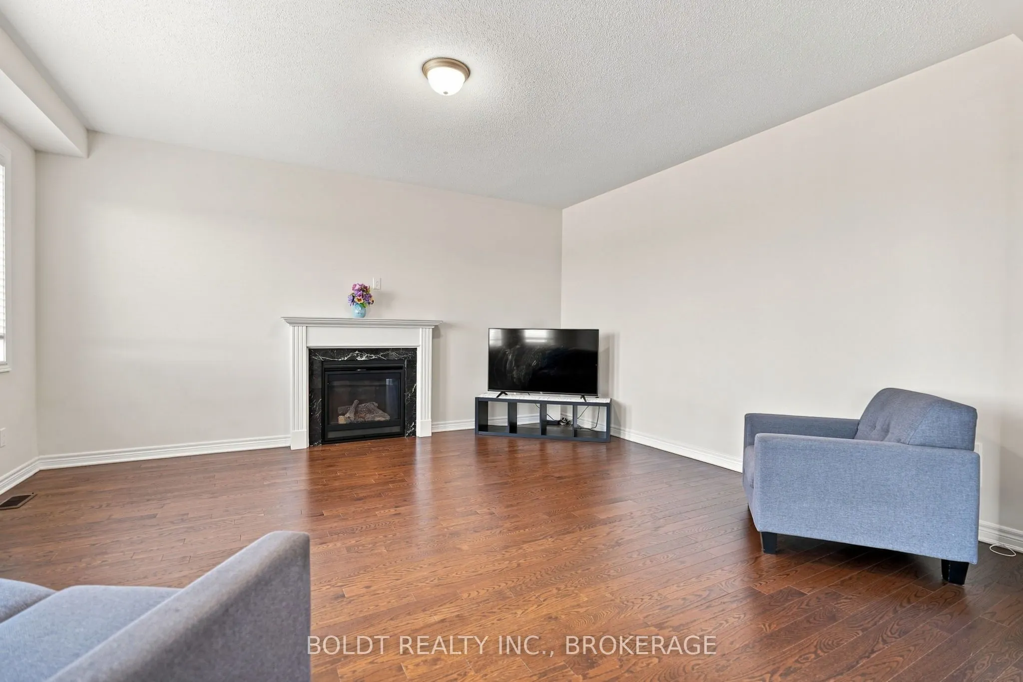 85 Homestead Way
