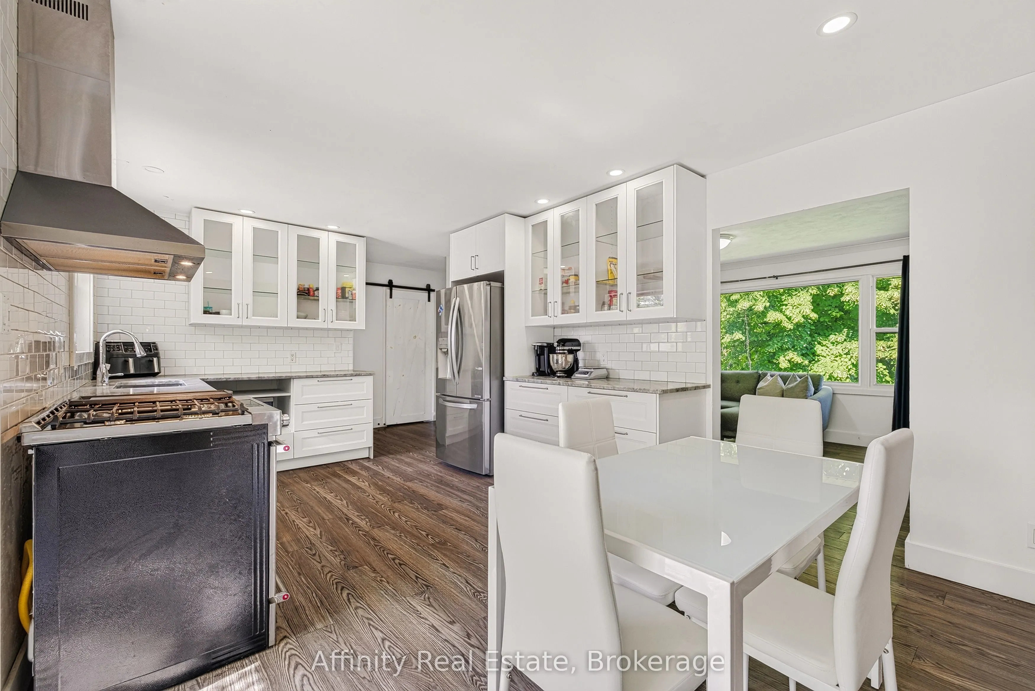 18 Willowdale Street