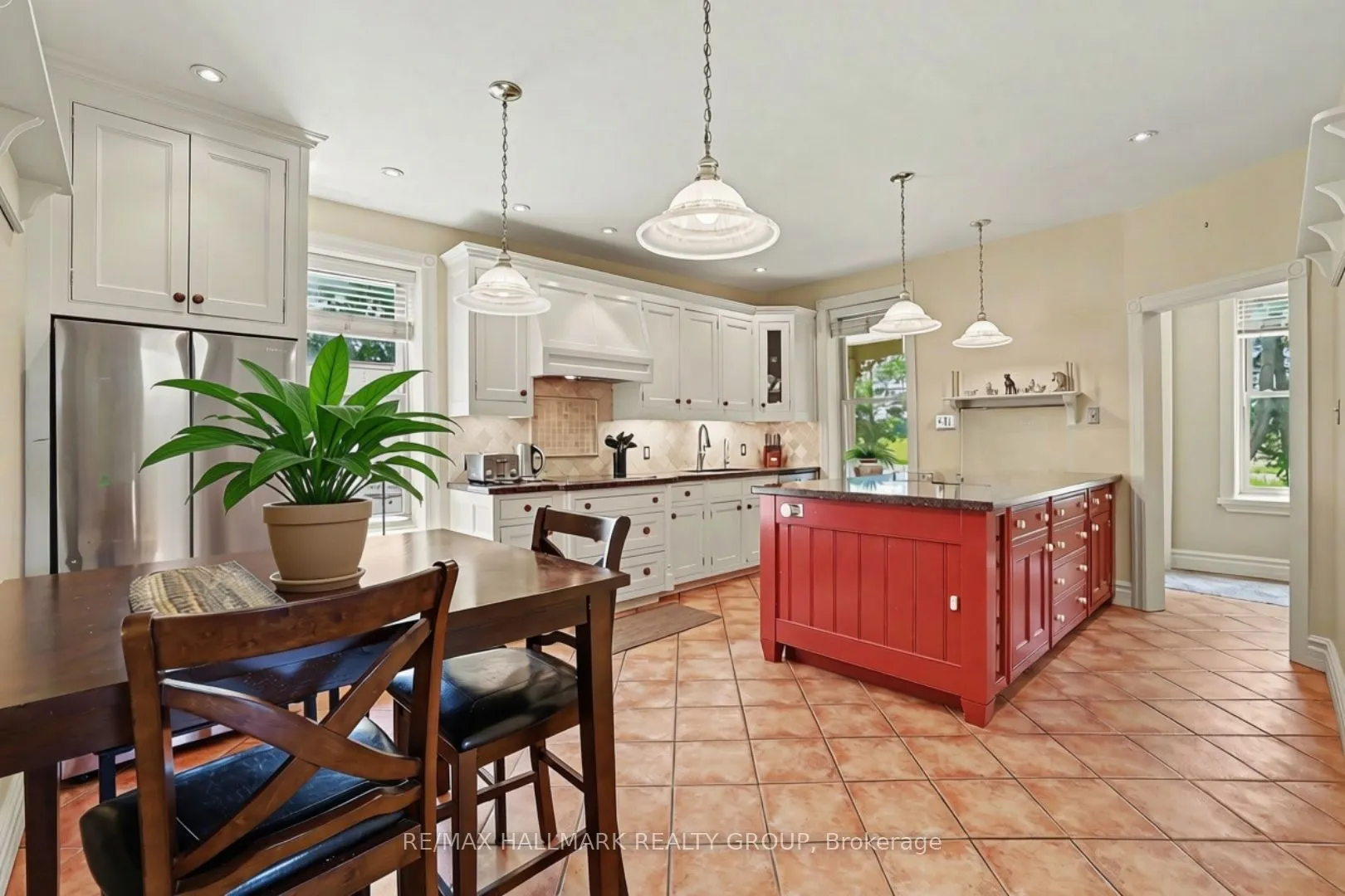 3548 Woodkilton Road