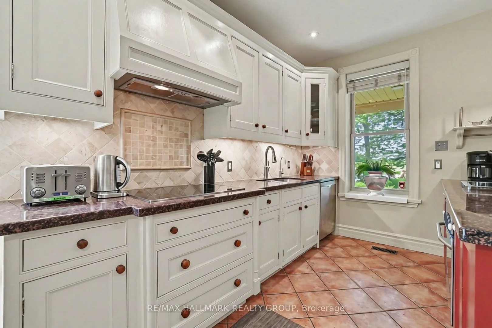3548 Woodkilton Road