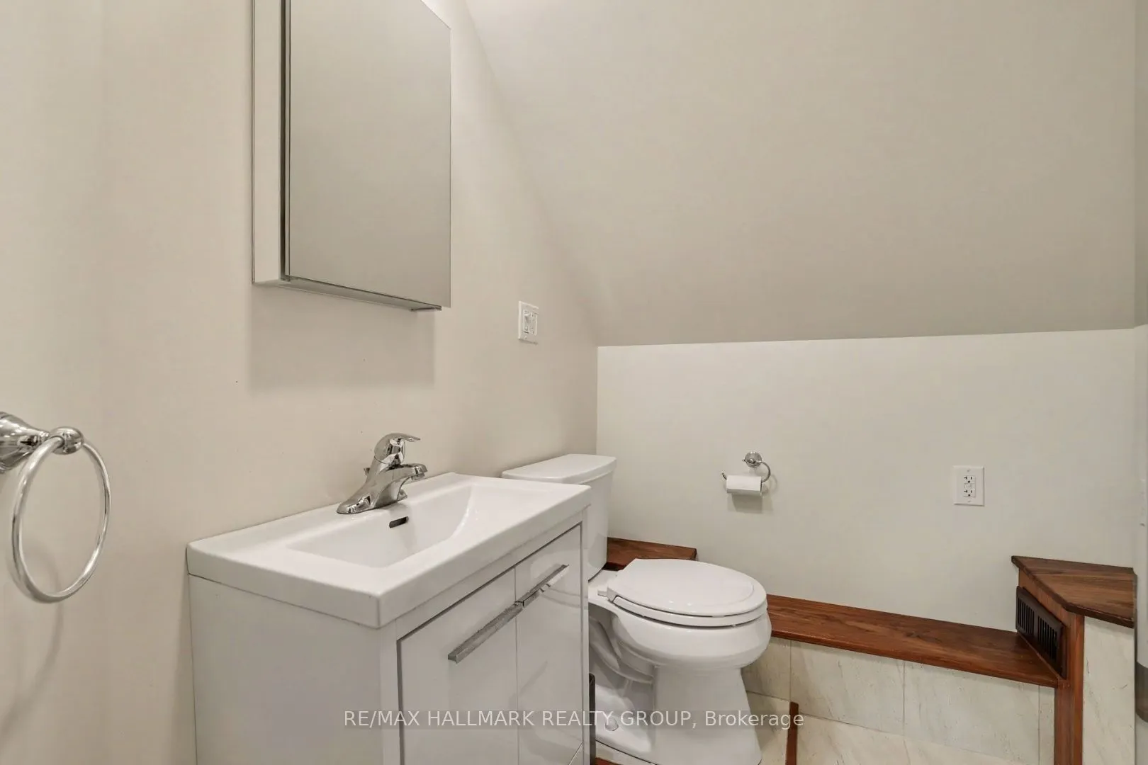 3548 Woodkilton Road