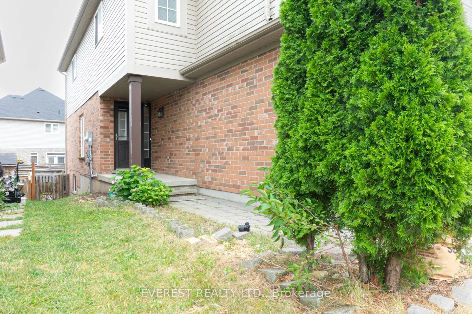 575 Thistlewood Drive