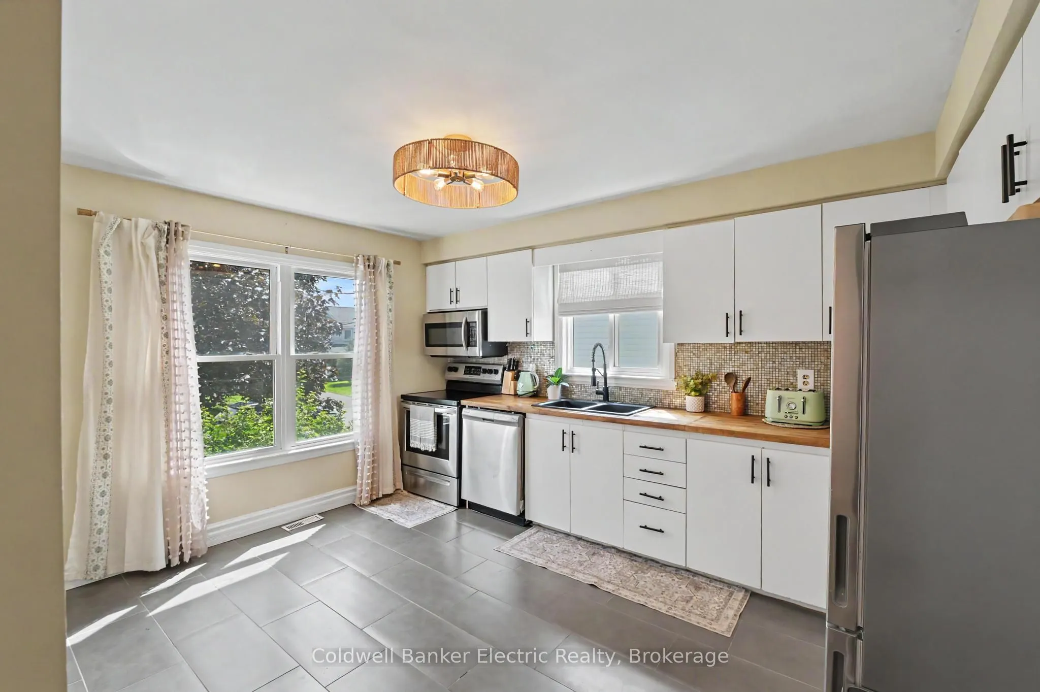 3 Maple Avenue