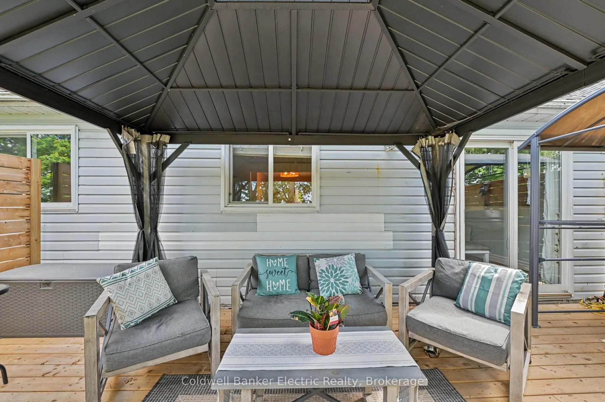 3 Maple Avenue