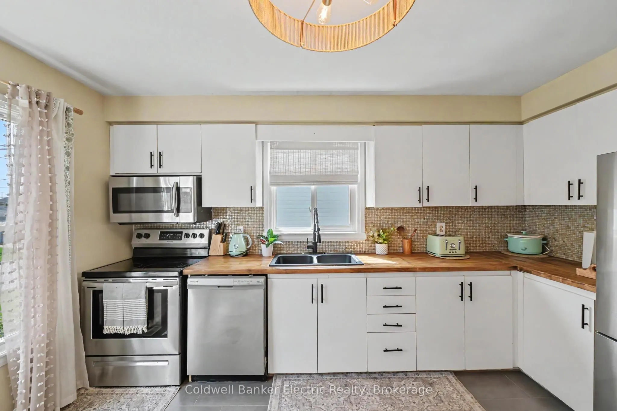 3 Maple Avenue