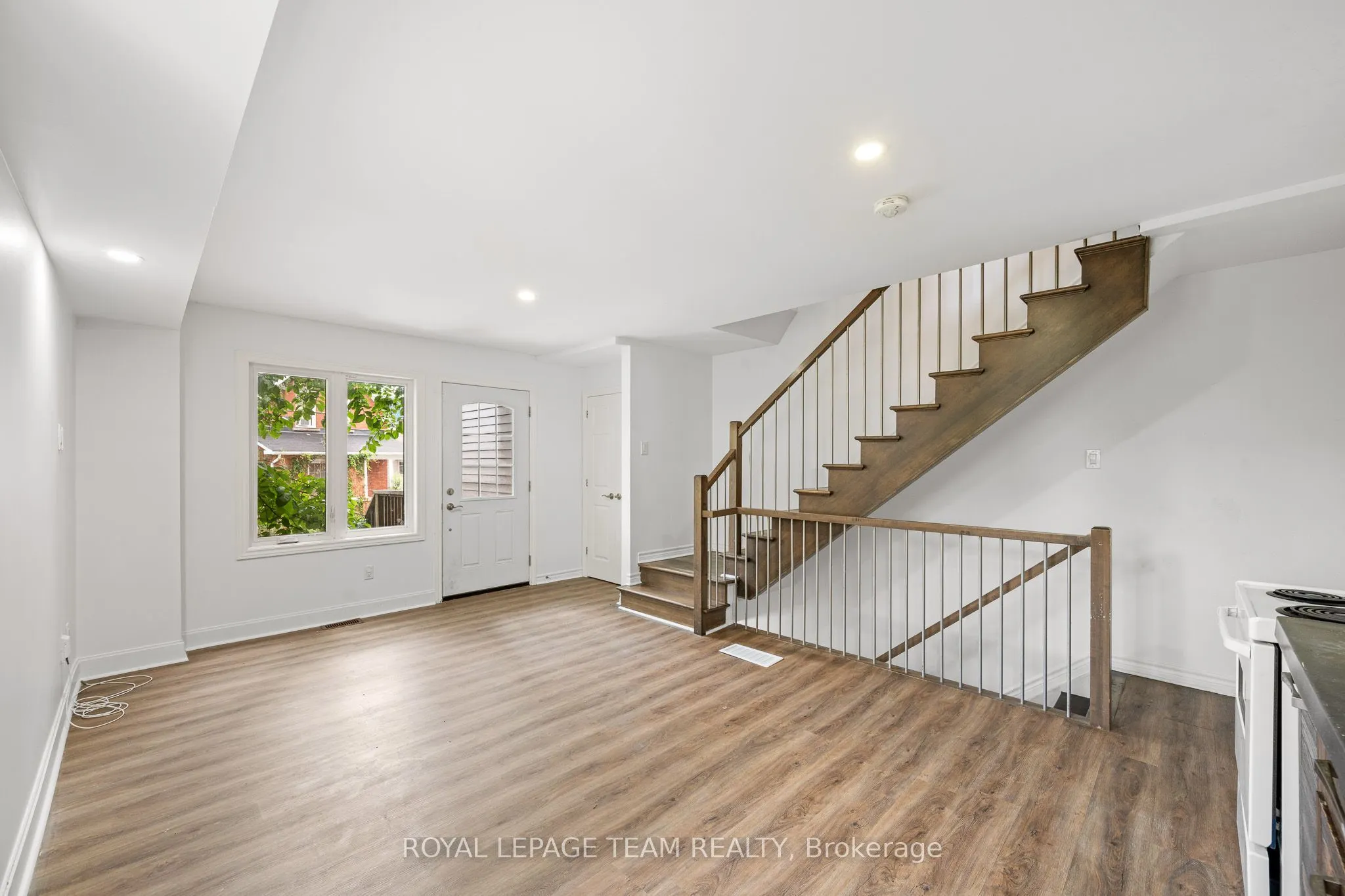 253 Deschamps Avenue