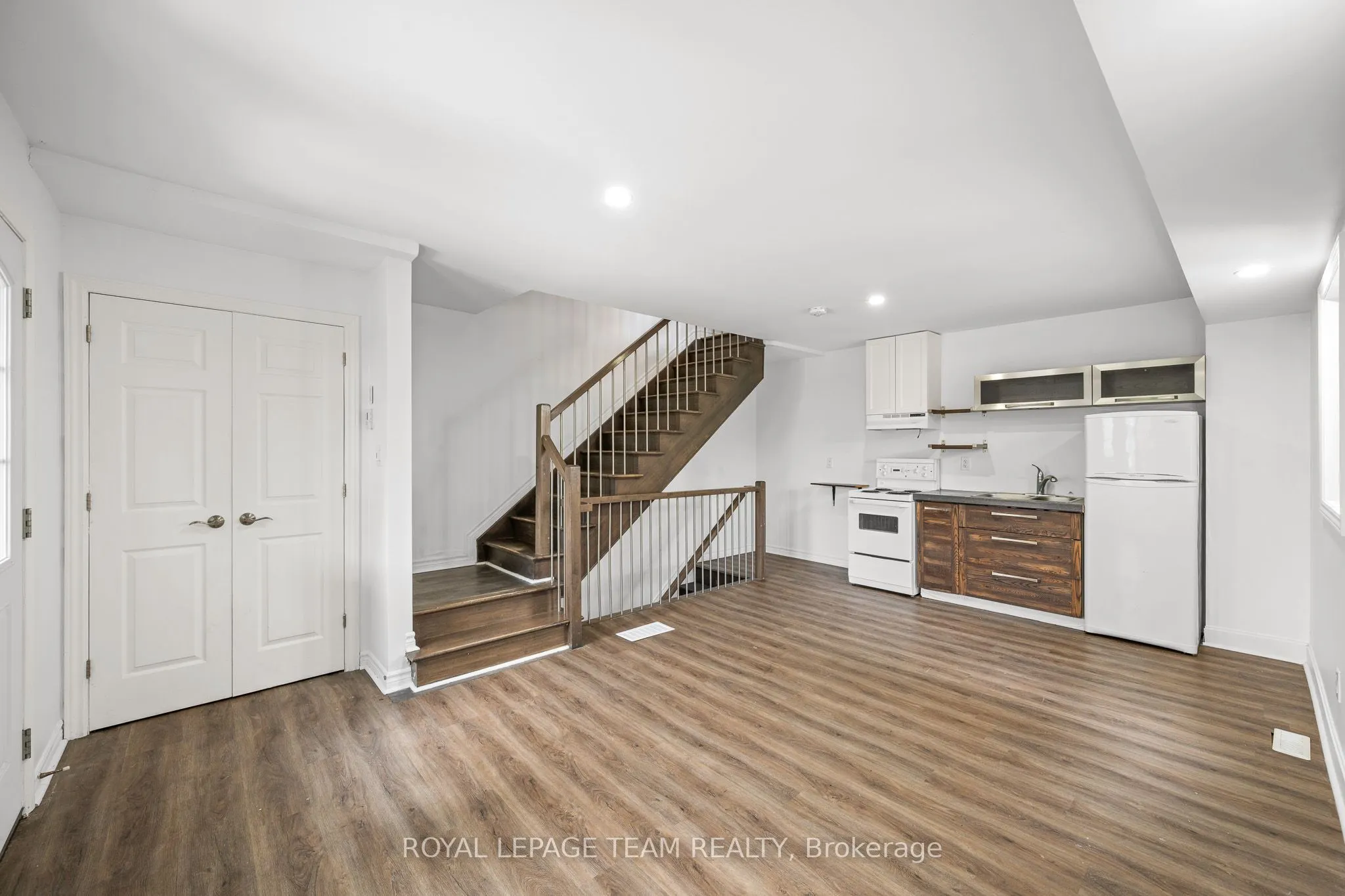 253 Deschamps Avenue