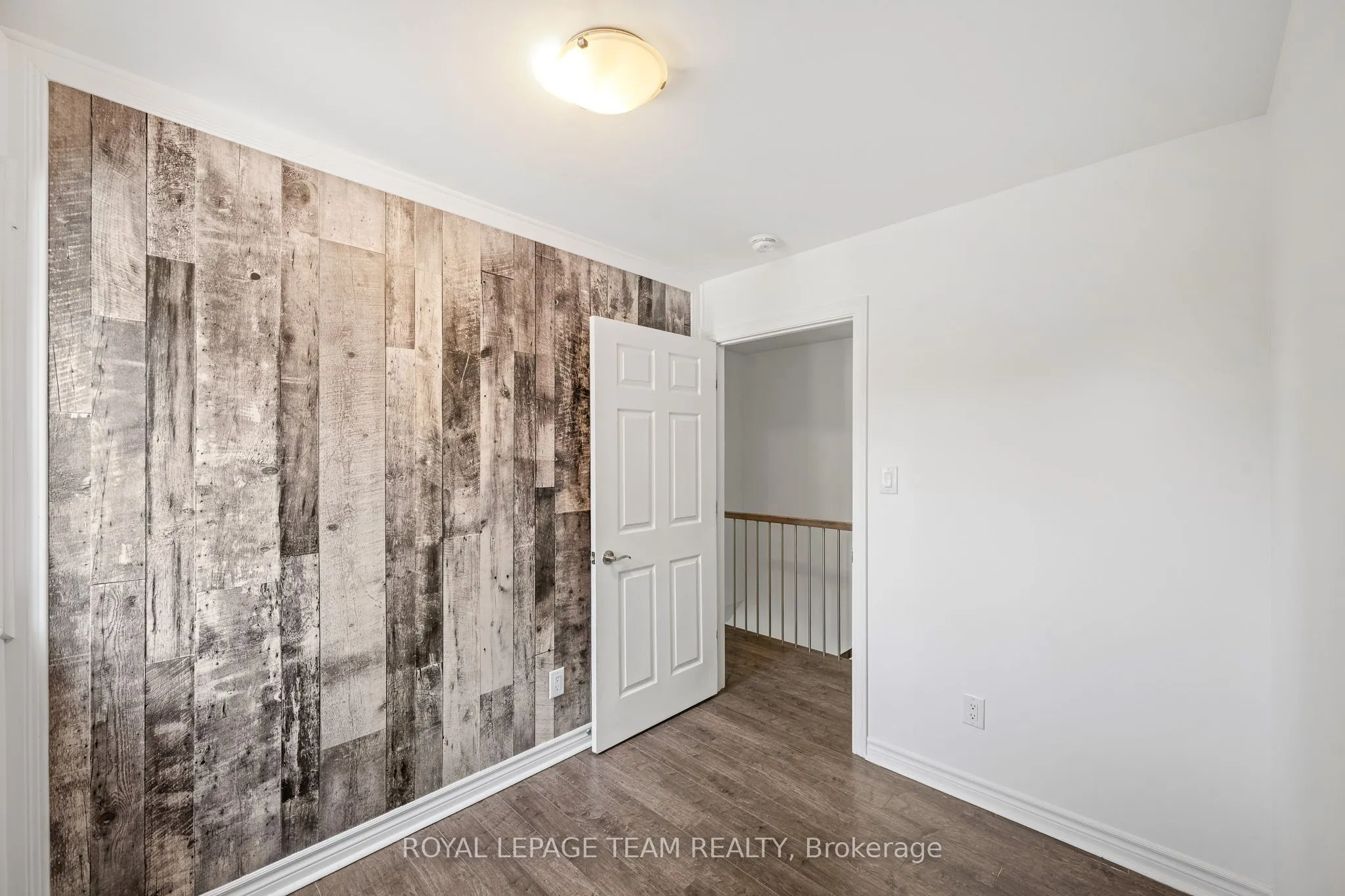253 Deschamps Avenue