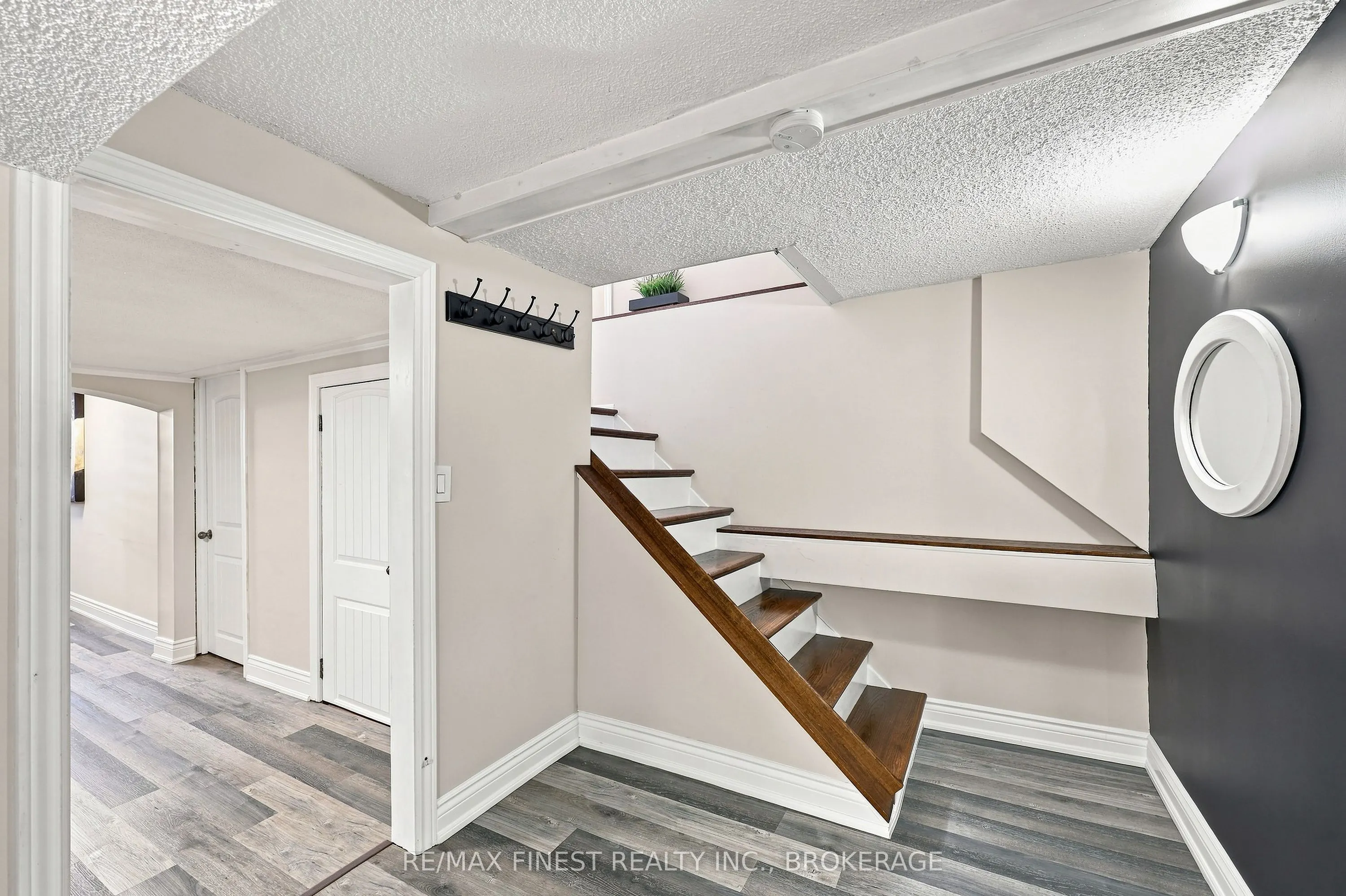 581 Division Street