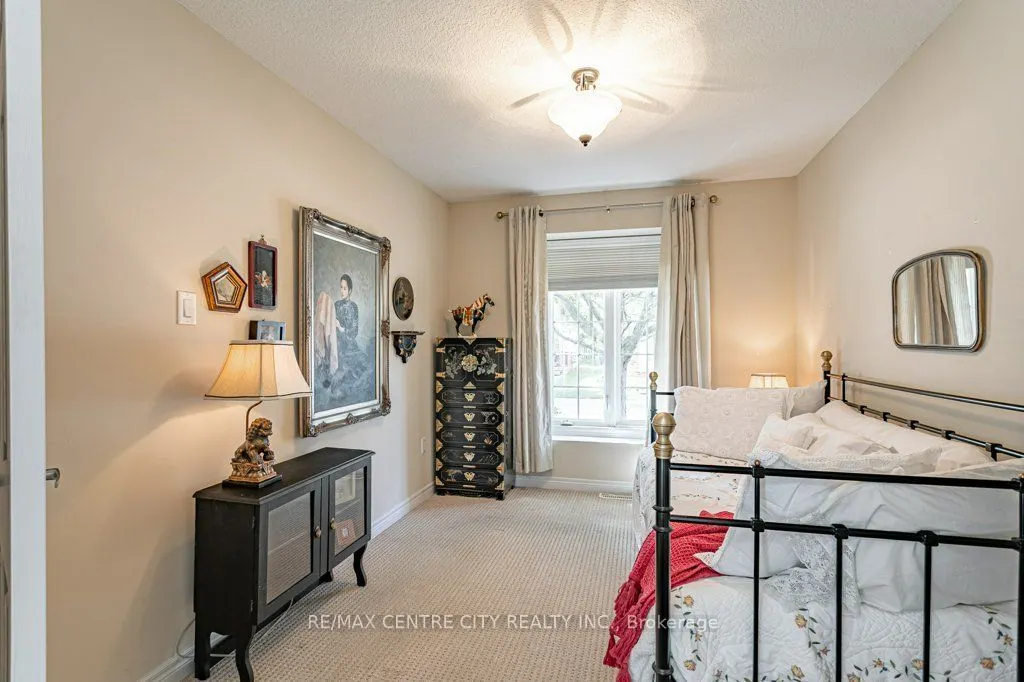 464 Commissioners Road W #51