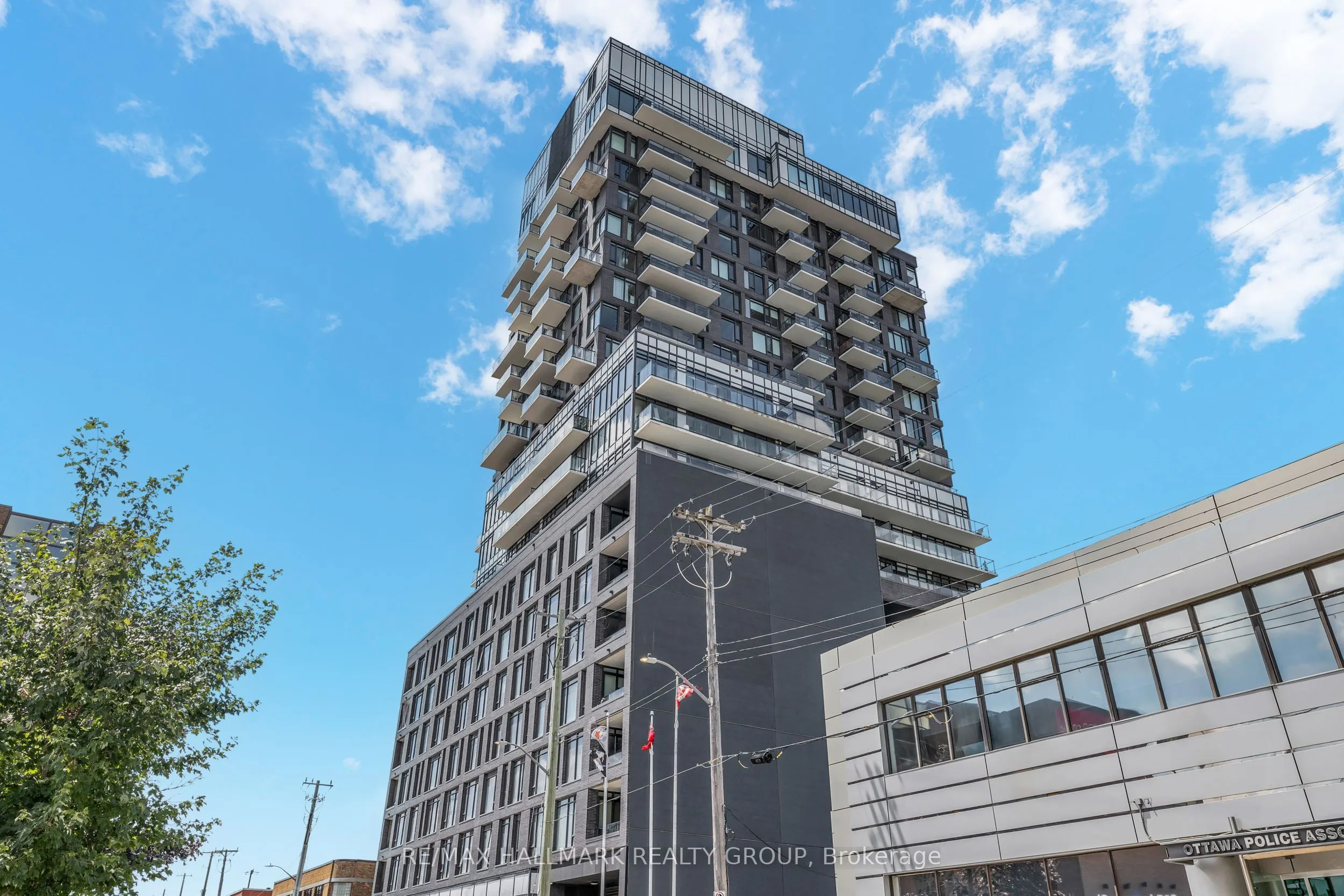203 CATHERINE Street #902