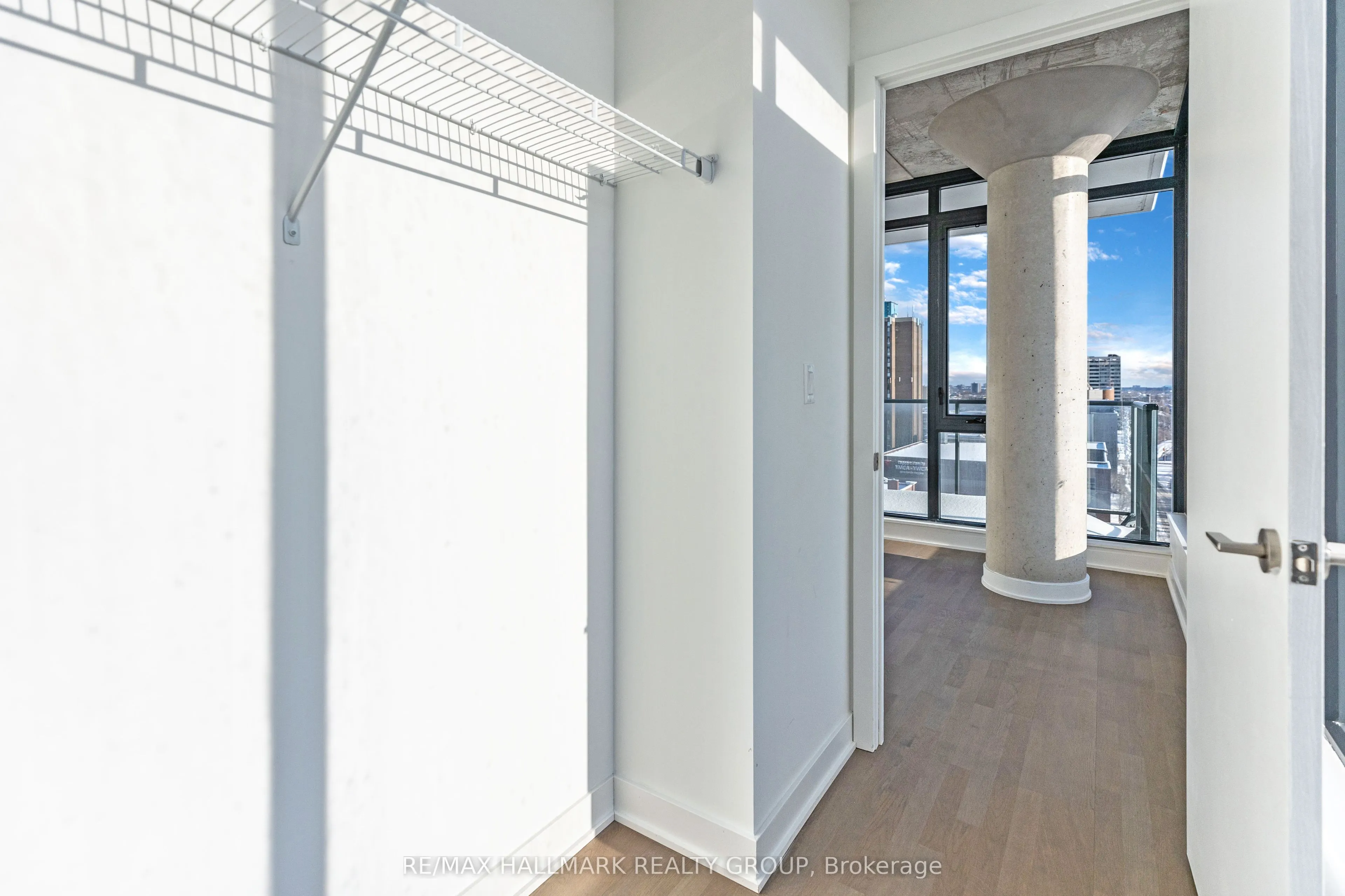 203 CATHERINE Street #902
