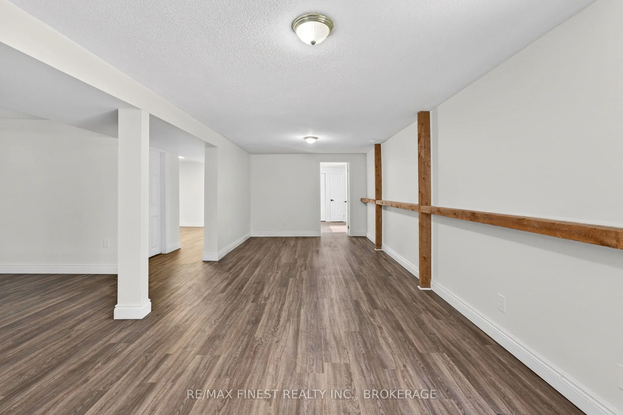 8 Sunrise Court