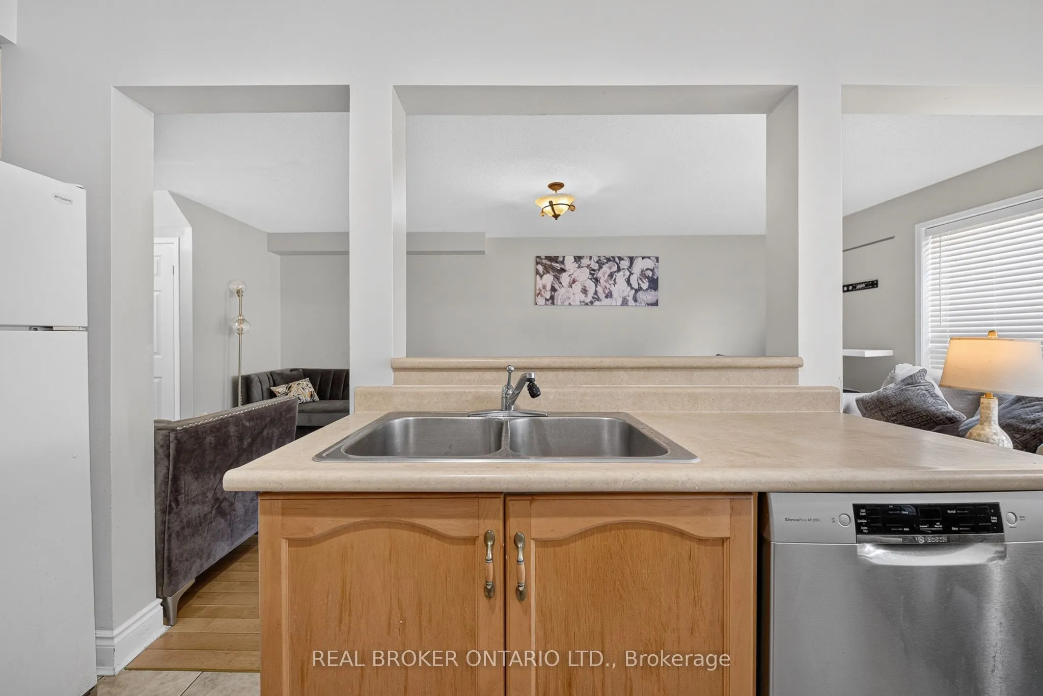 800 Paramount Drive #77