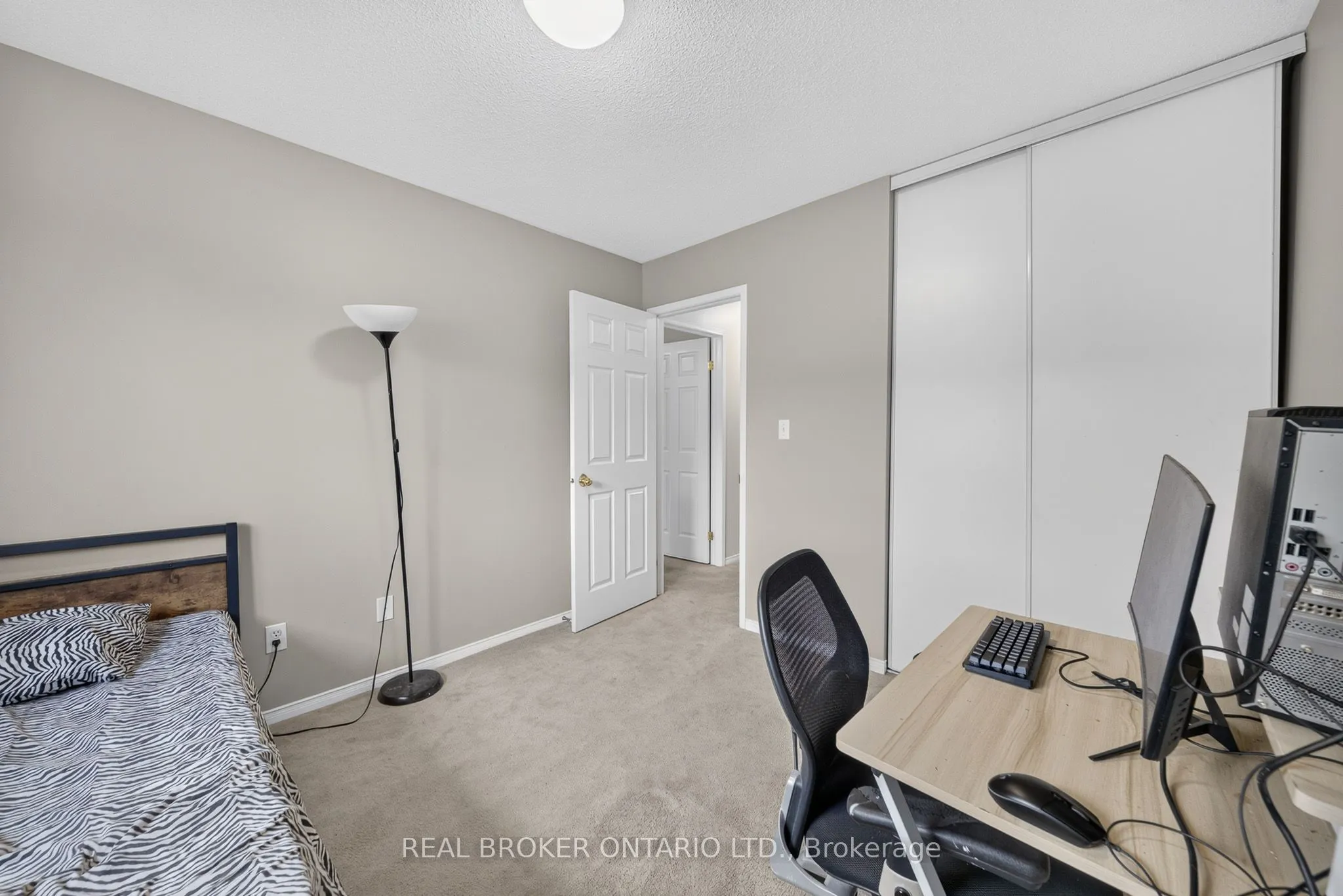 800 Paramount Drive #77