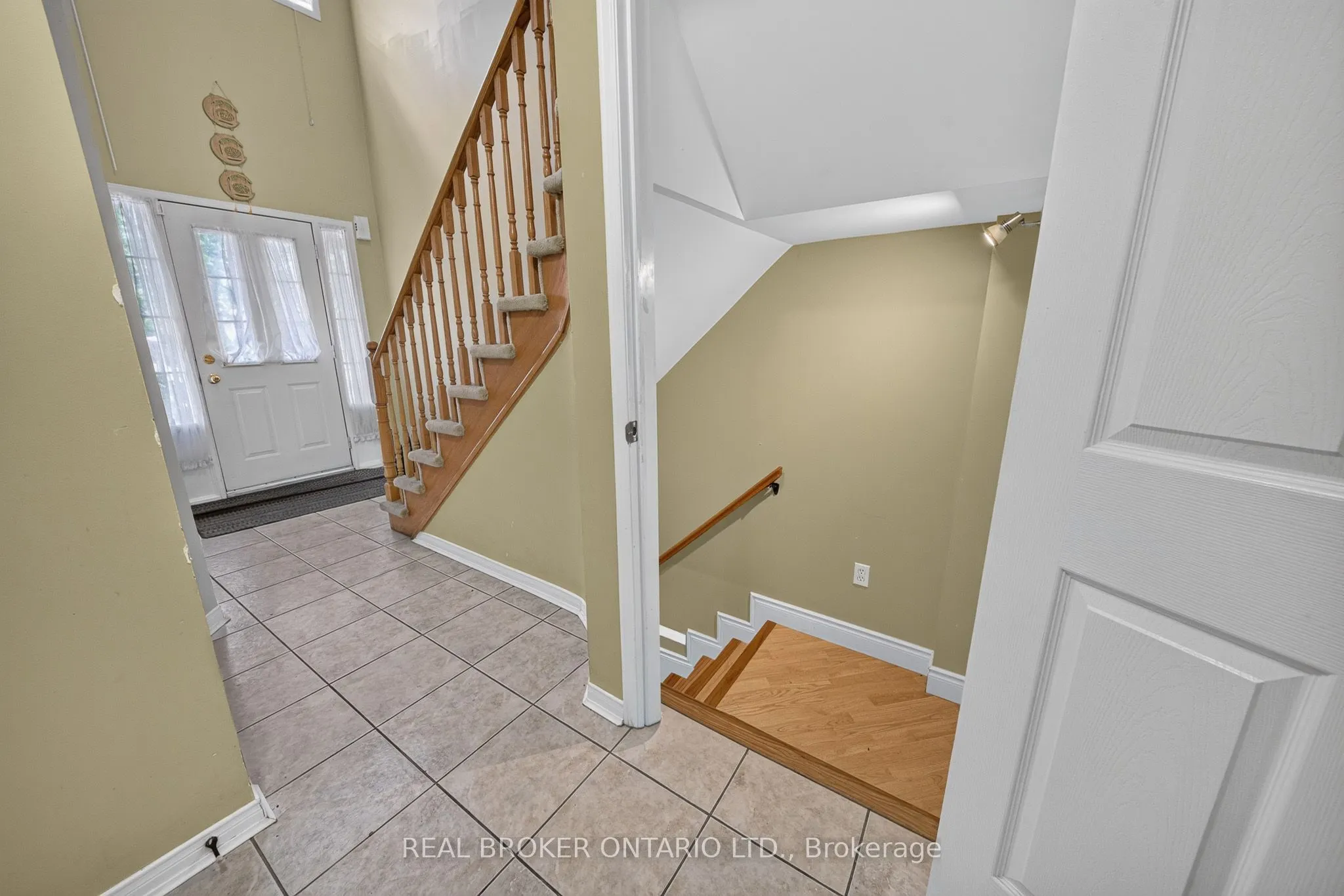 800 Paramount Drive #77