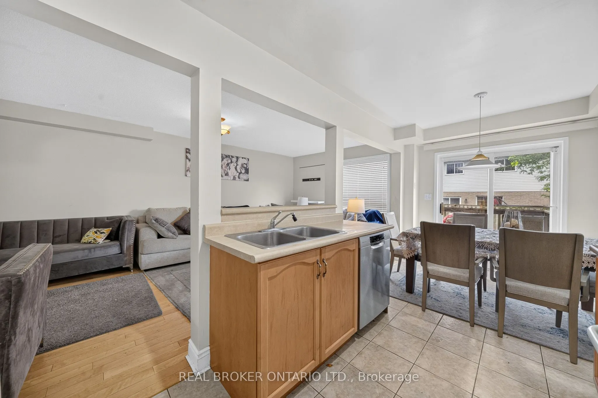 800 Paramount Drive #77