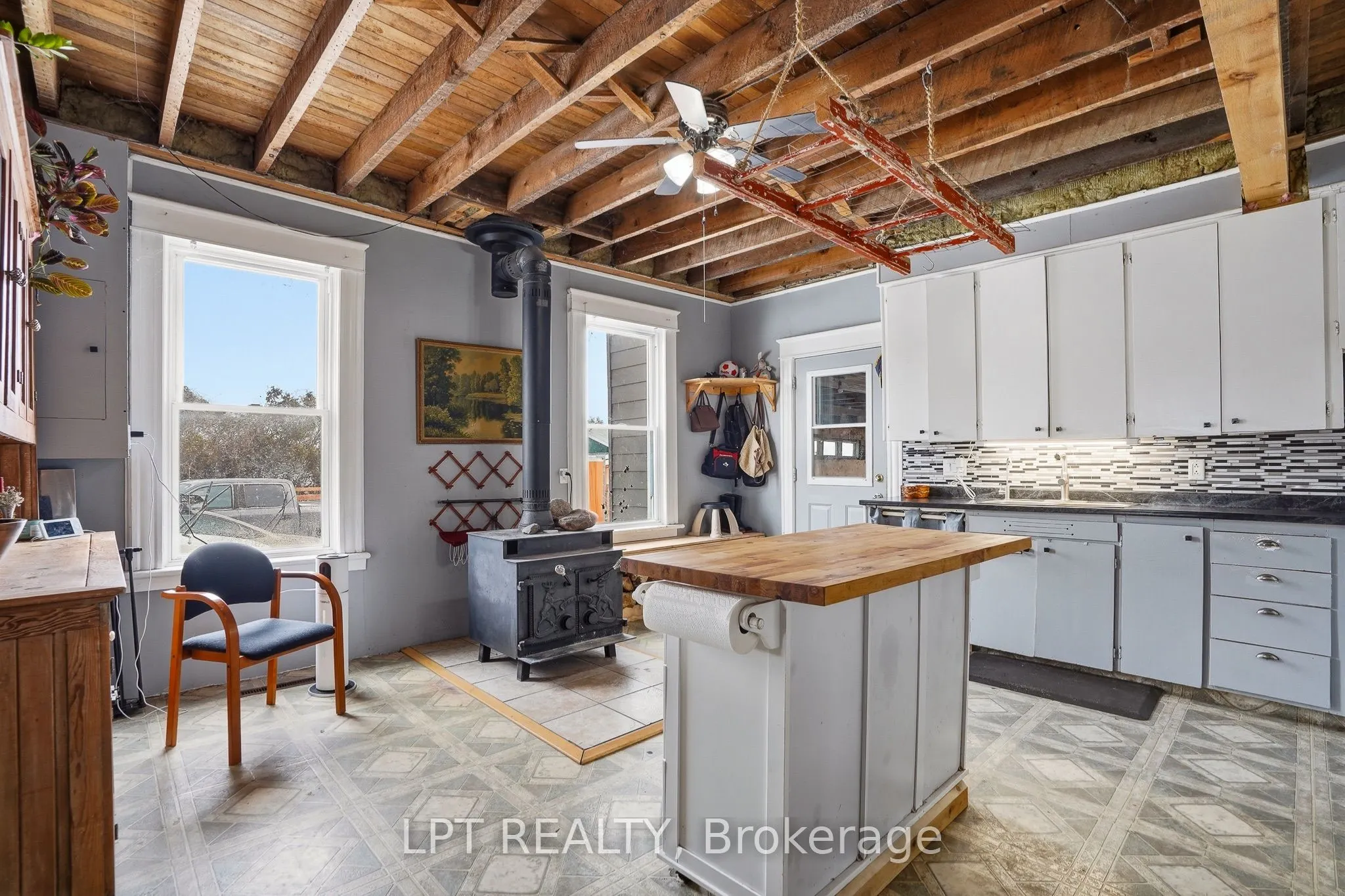 21630 Laggan-Glenelg Road