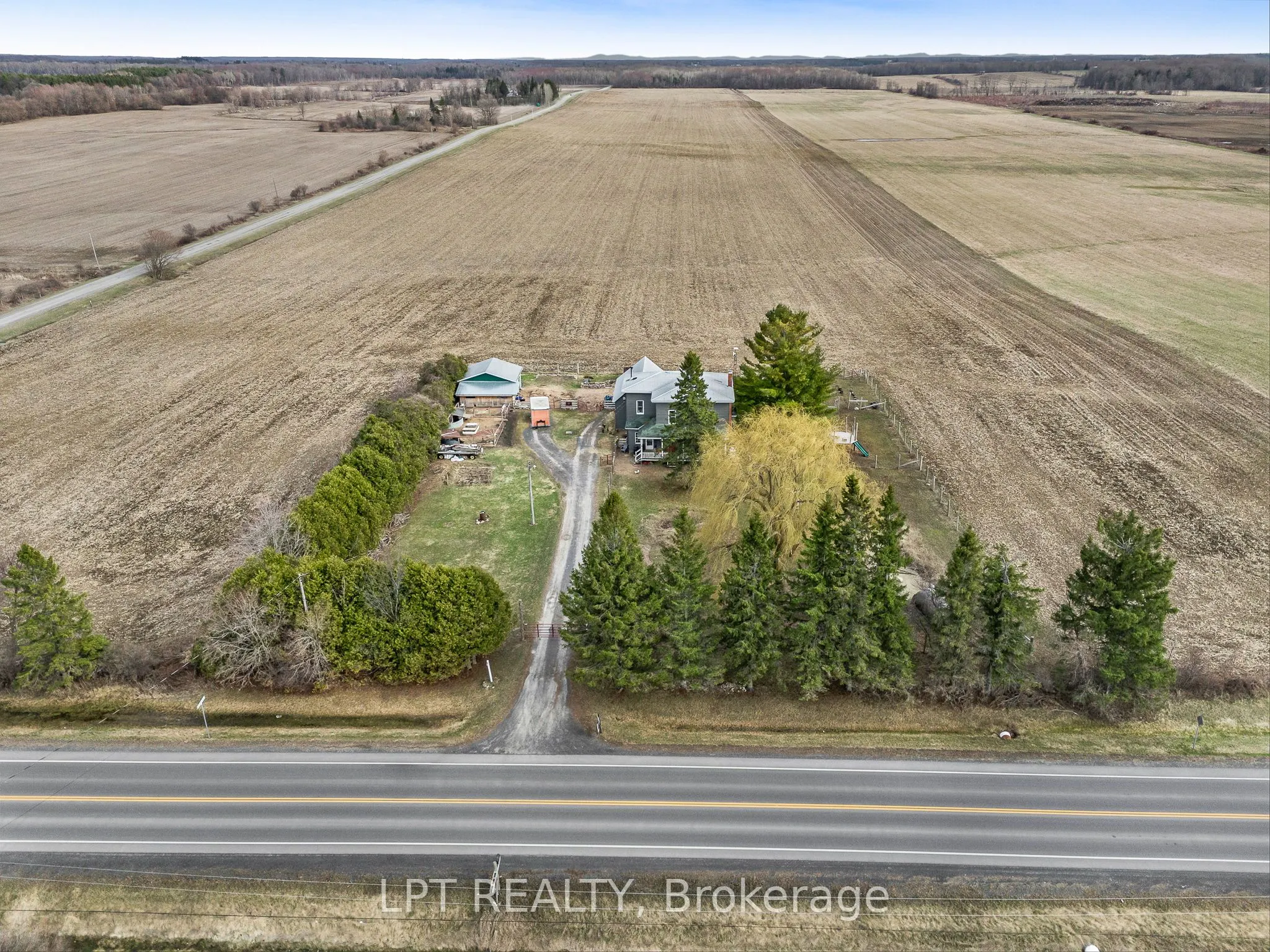 21630 Laggan-Glenelg Road