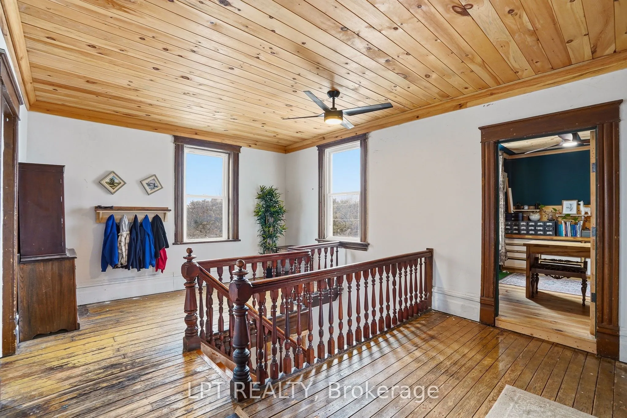 21630 Laggan-Glenelg Road