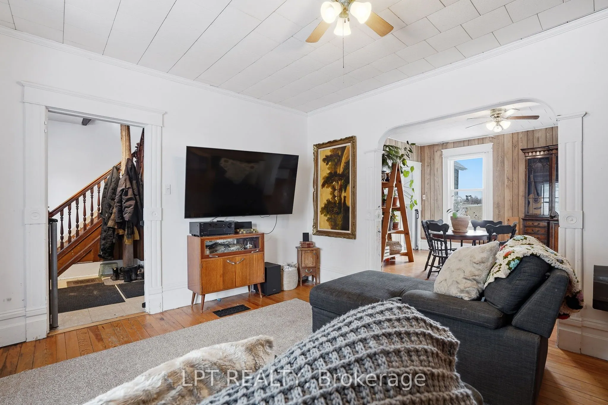 21630 Laggan-Glenelg Road