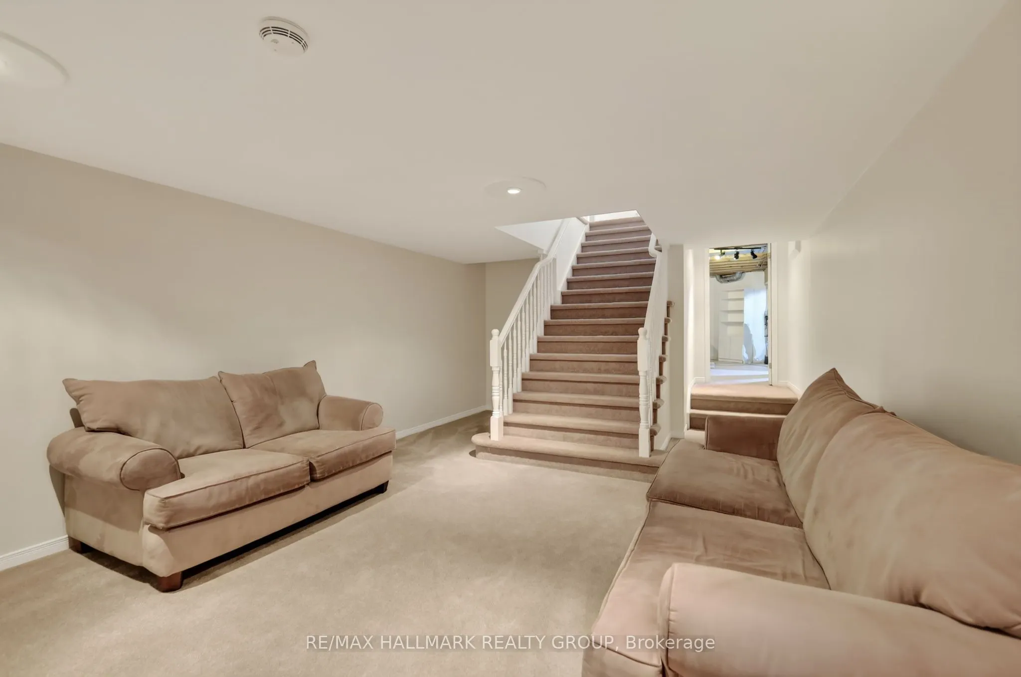 9 Kintail Court