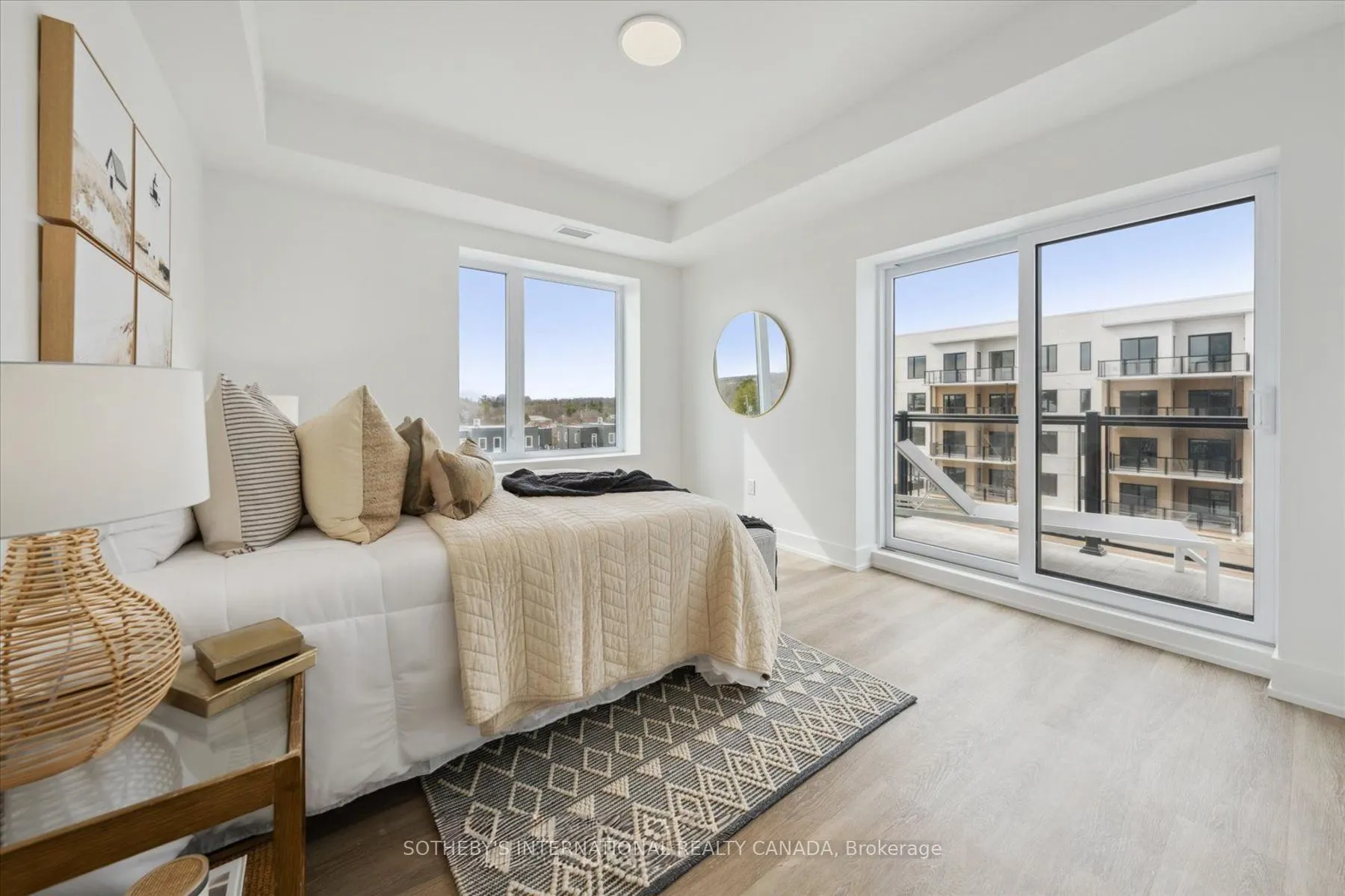 19B West Street N #201