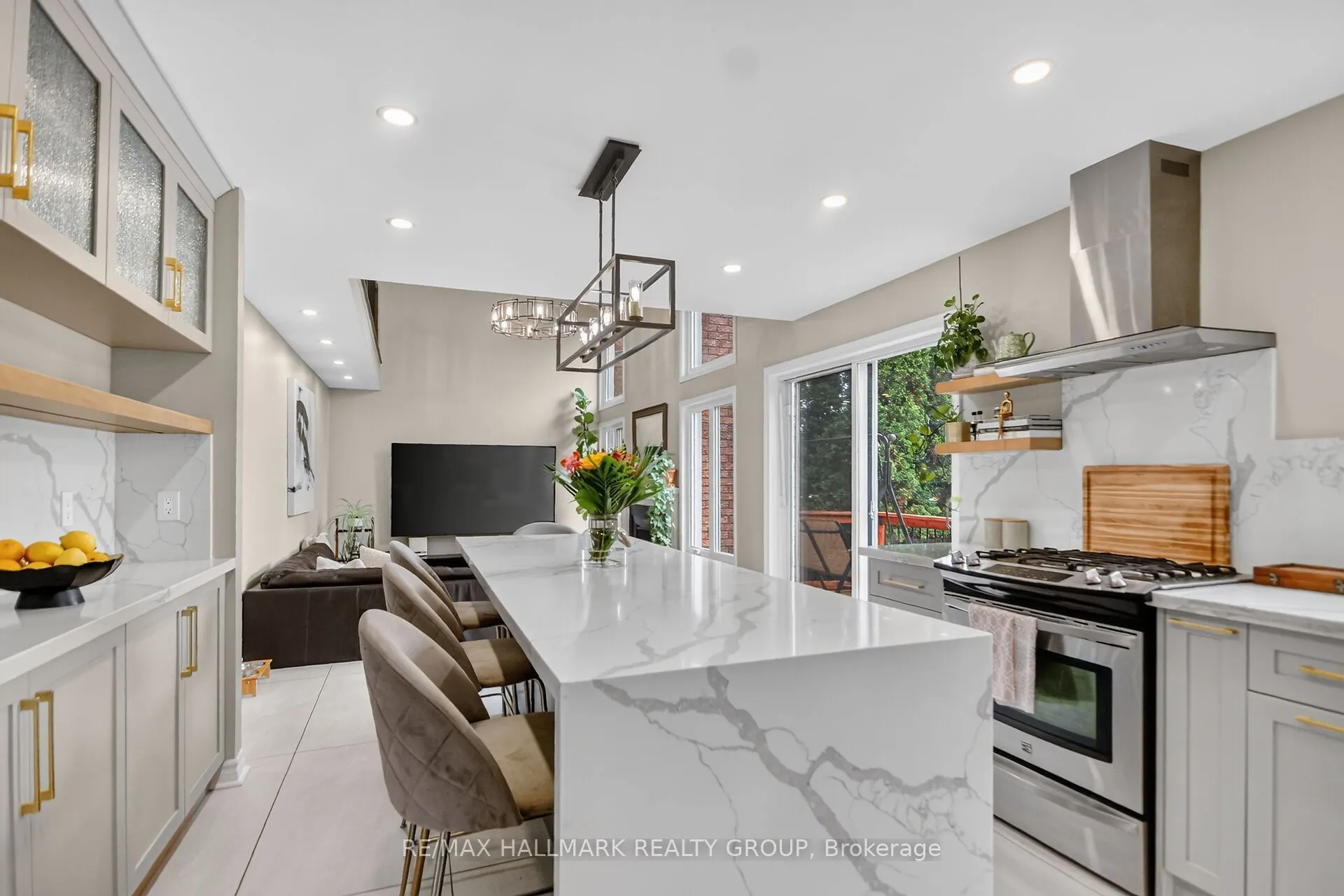 185 Knudson Drive