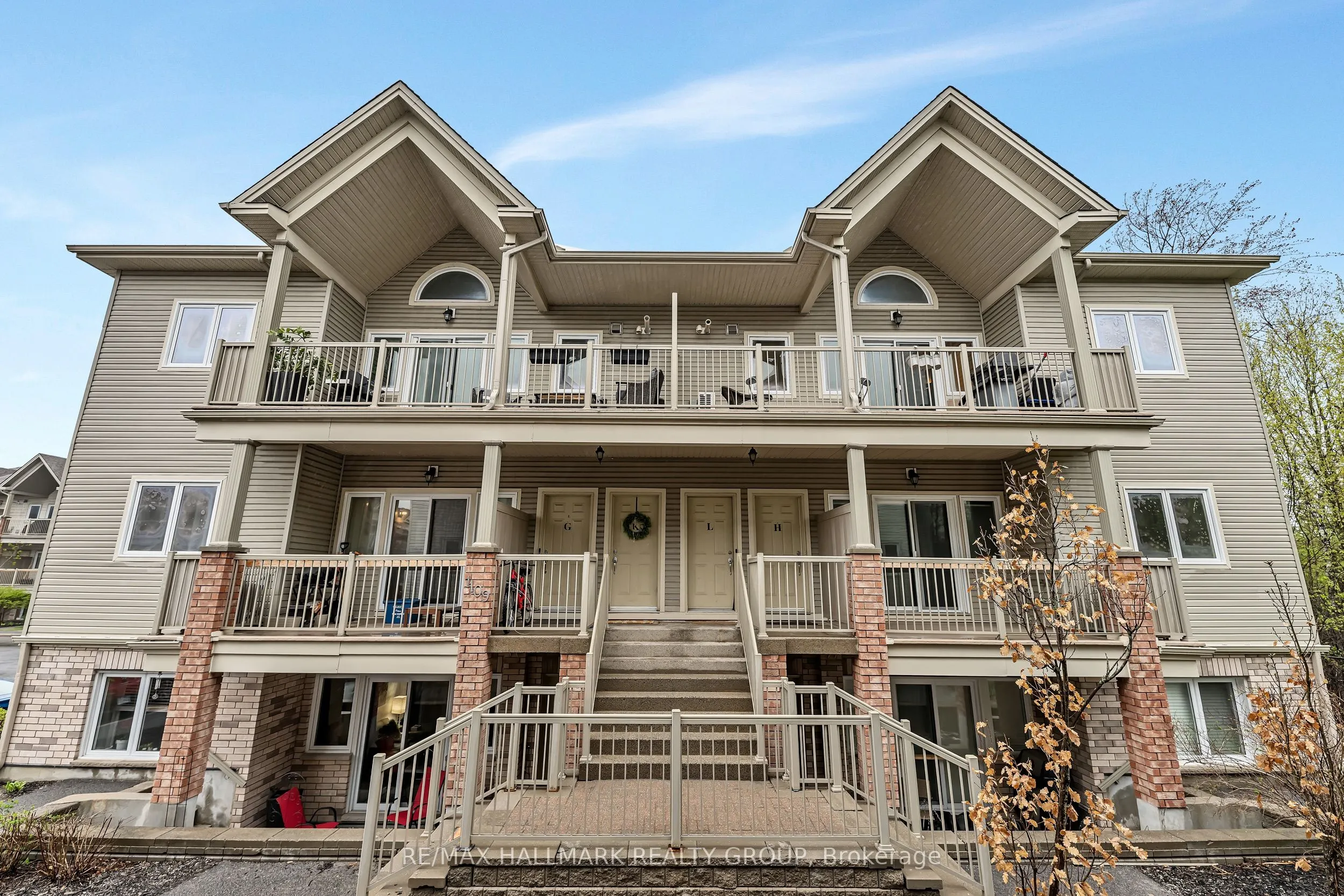 1109 Stittsville Main Street #L