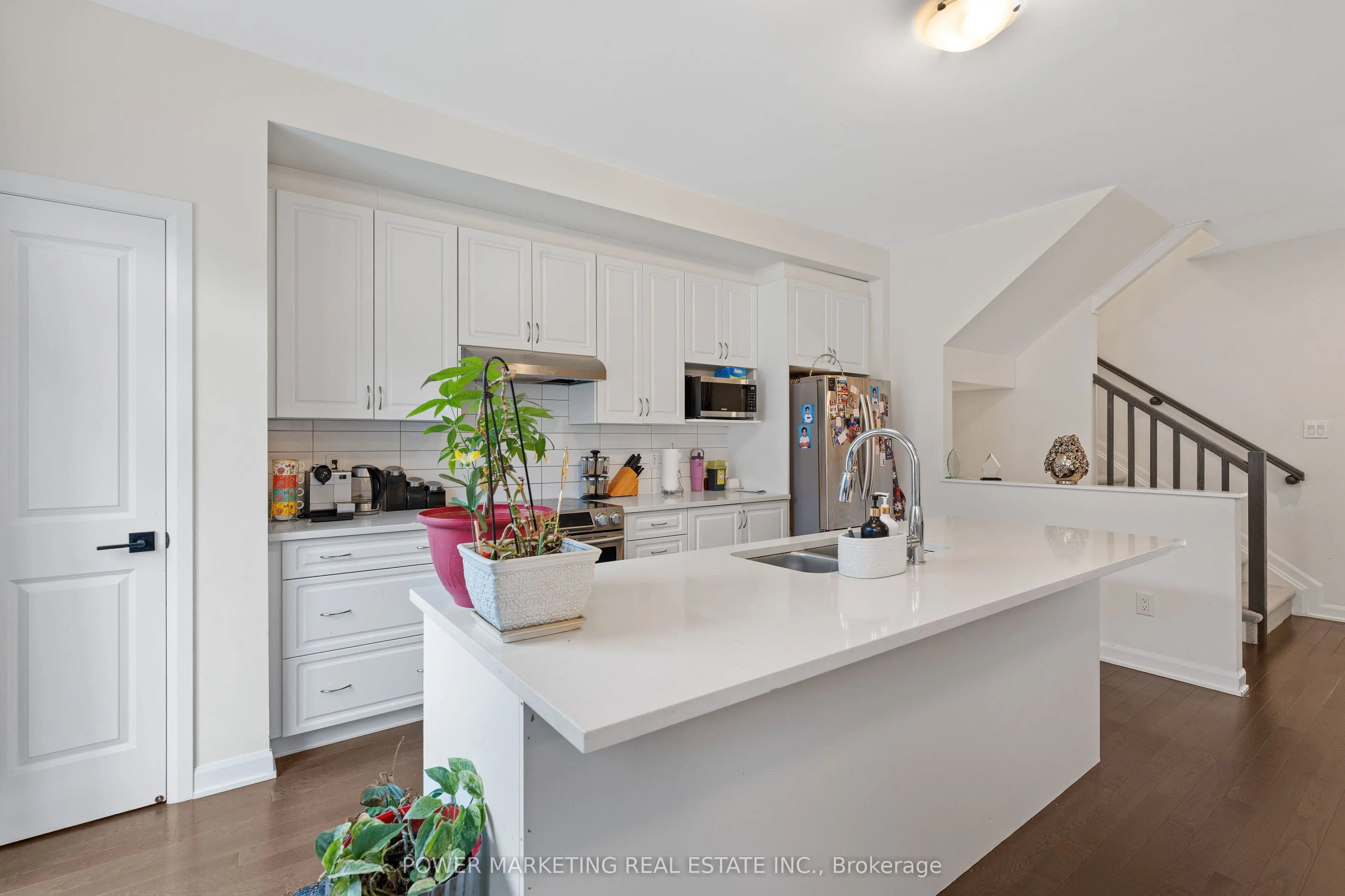 925 Athenry Court