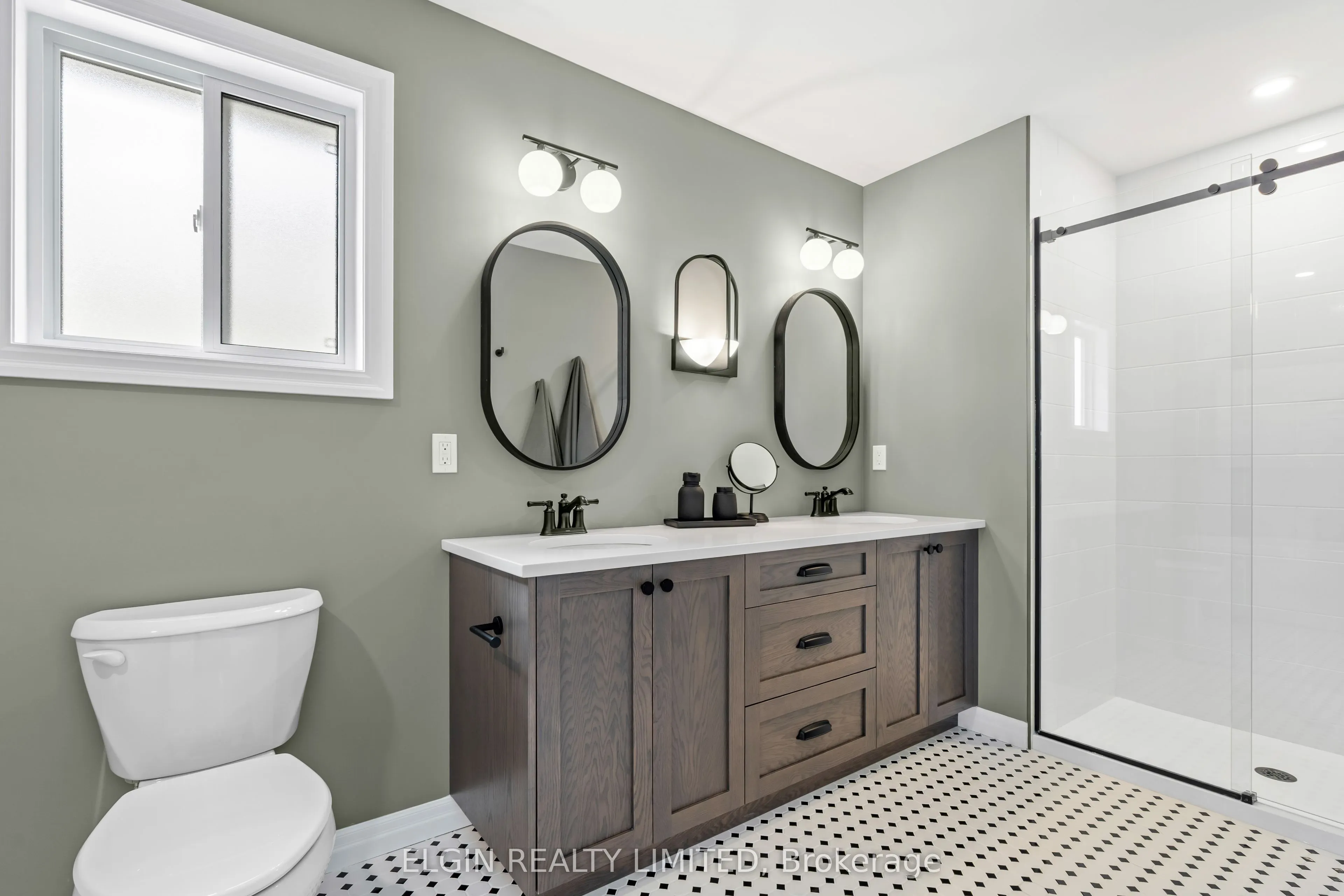 3 Hemlock Crescent