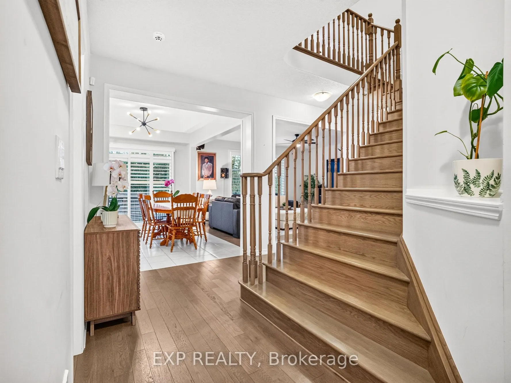 62 Esther Crescent