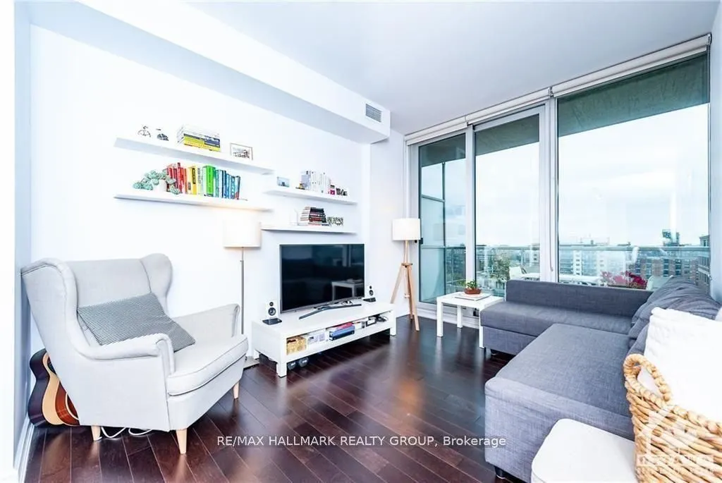 300 Lisgar Street W #1105