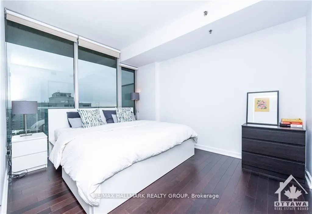 300 Lisgar Street W #1105