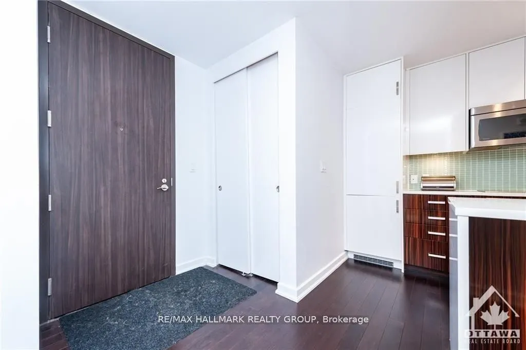 300 Lisgar Street W #1105