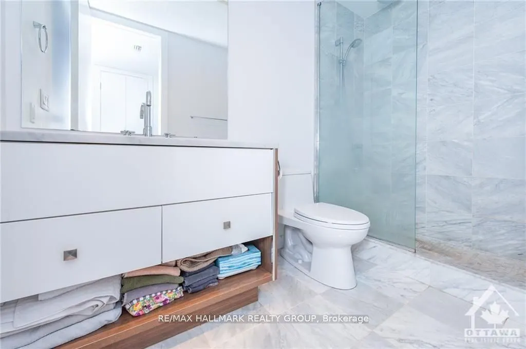 300 Lisgar Street W #1105