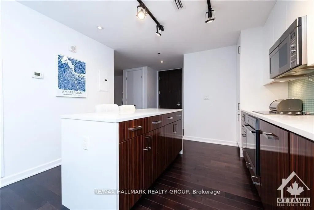 300 Lisgar Street W #1105