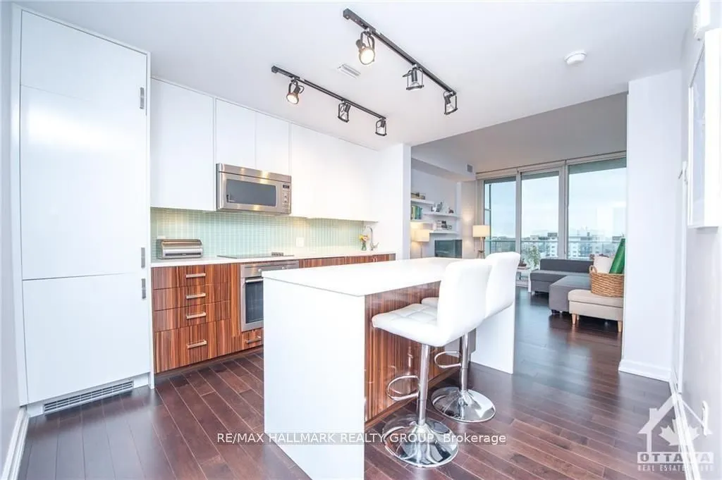 300 Lisgar Street W #1105