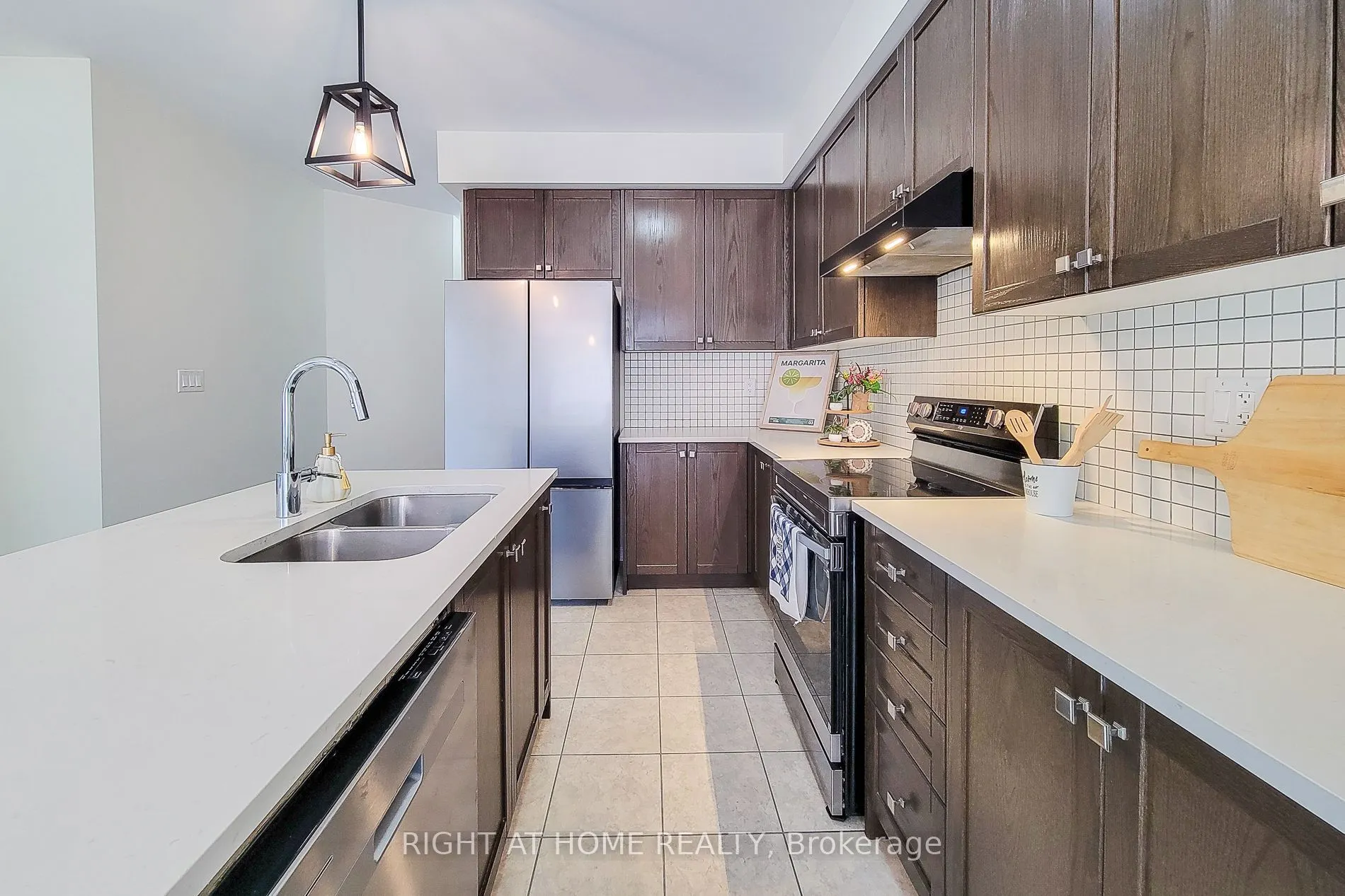 11 Esther Crescent